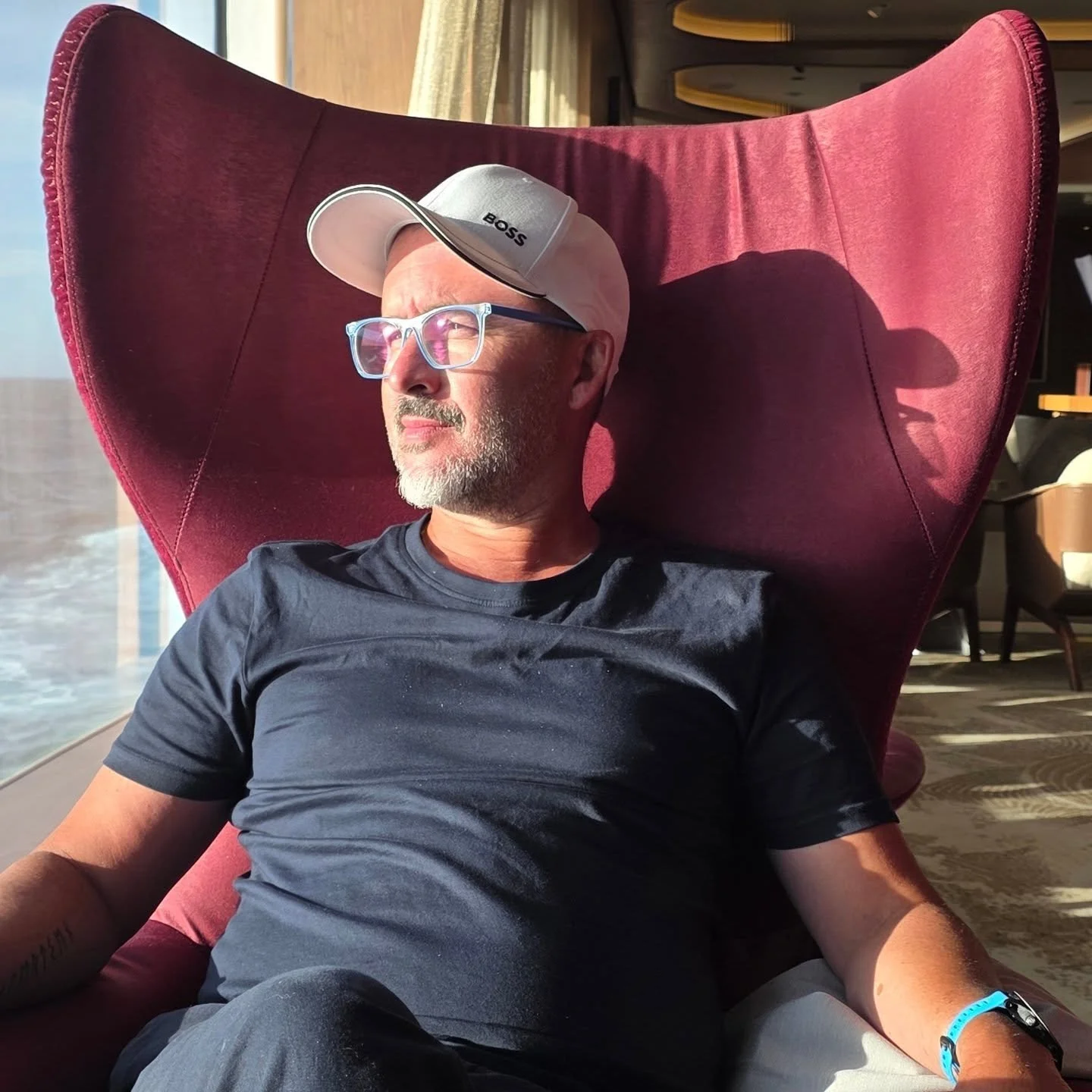 Time to relax + reflect on the last year. Holiday chair crossing the Bass Strait on celebrity-X -Edge
#architecture
#architect #brisbanearchitect #architectbrisbane #holiday #relax #cruising @celebritycruises #cruiseship