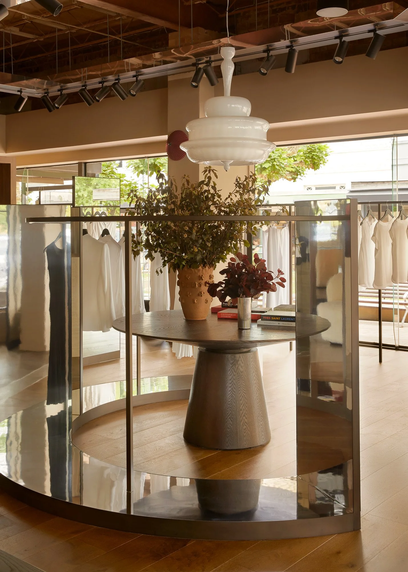 Perri Cutten Manuka / Canberra — Brahman Perera.