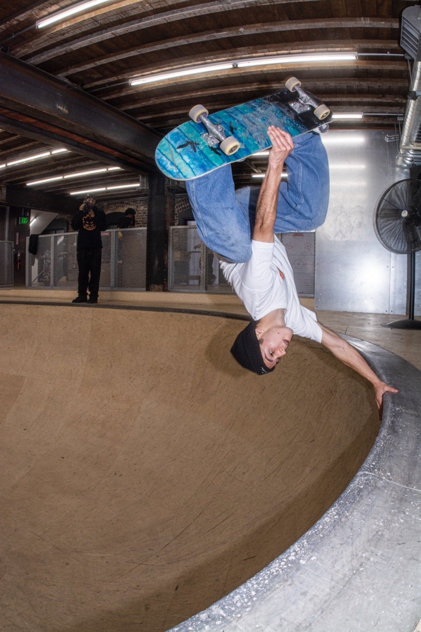 Austin Hufnagel, Invert