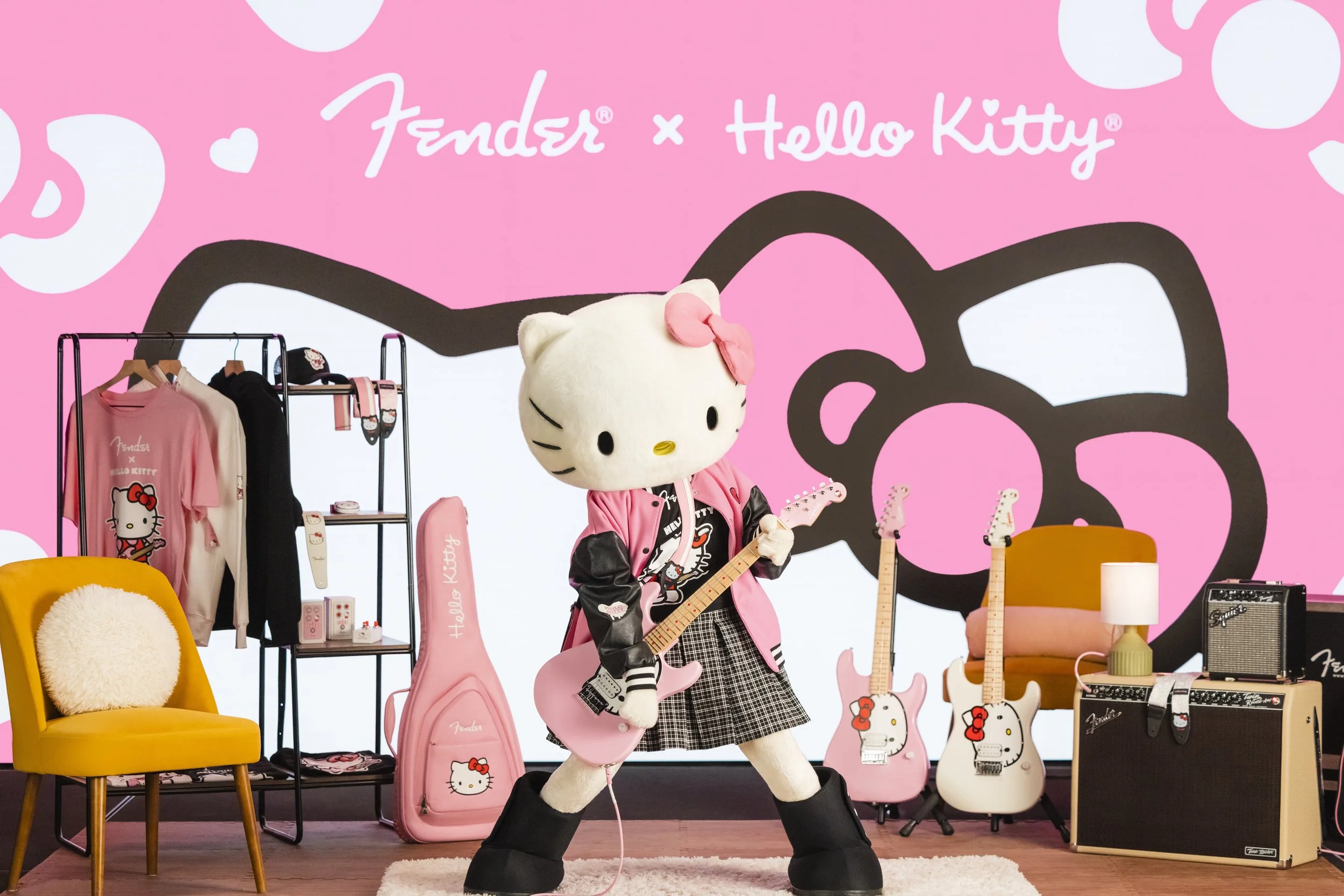 1002-FENDER_HELLOKITTY_DEMO-21.jpeg