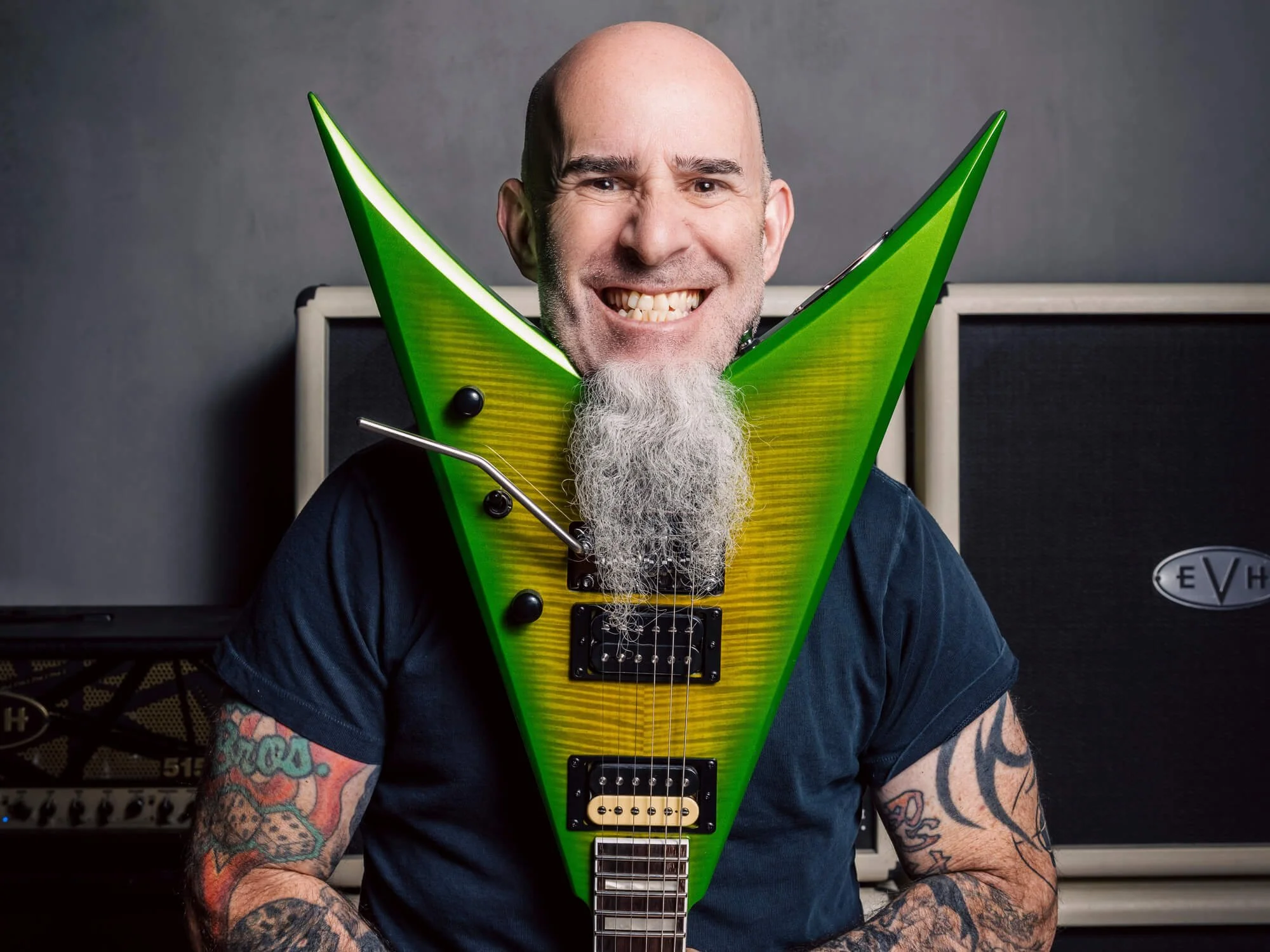 Scott-Ian-Jackson-Signature@2000x1500.jpg