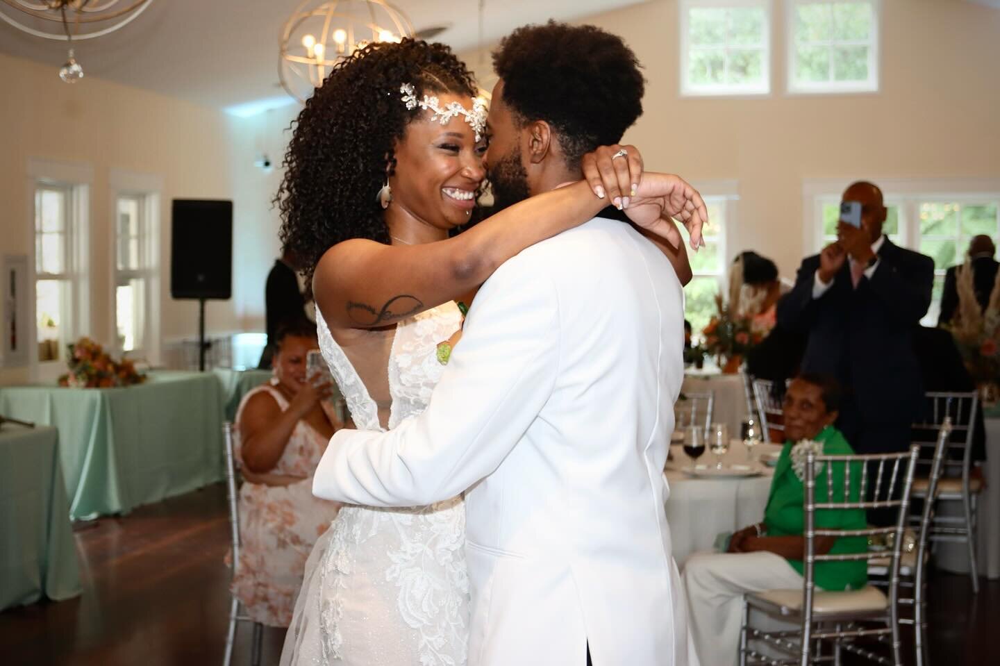 This. This moment right here is what it&rsquo;s all about. First dance bliss here at Milton Ridge. 💖🎶

#miltonridge #wedding #firstdance #marylandwedding #mdwedding #dmvwedding #weddinginspiration #2024wedding #marylandweddingvenue #marylandwedding