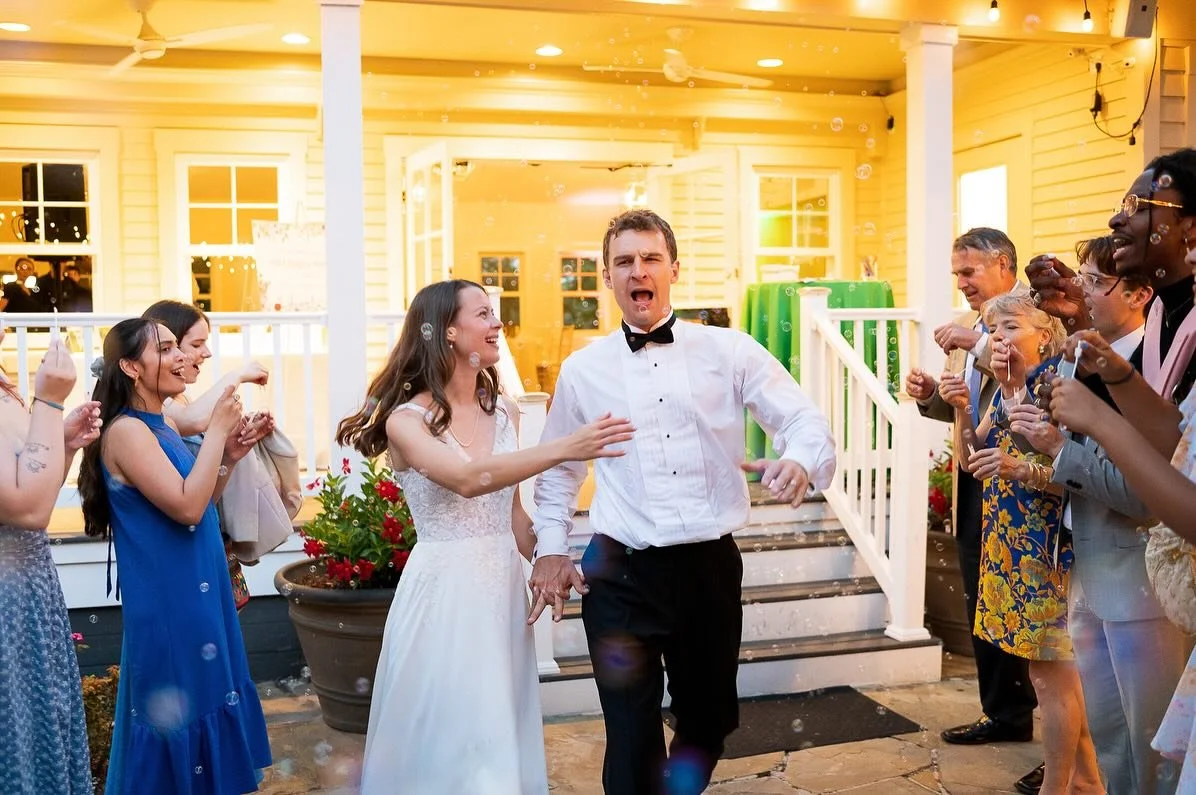 Bubble send off? Immediately YES π«§
•
•
#miltonridge #wedding #marylandwedding #marylandweddingvenue #weddingidea #weddingphotography #weddinginspiration #weddingsendoff #bubblesendoff #weddingdress #weddingday #weddingideas #mdwedding #dmv