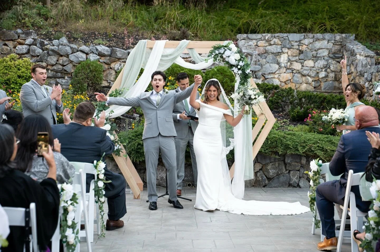 This joy pretty much sums up our excitement for spring wedding season! So ready for some gorgeous outdoor ceremonies 💕☀️

#marylandwedding #weddinginspiration #mdwedding #marylandweddingphotographer #dmvweddings