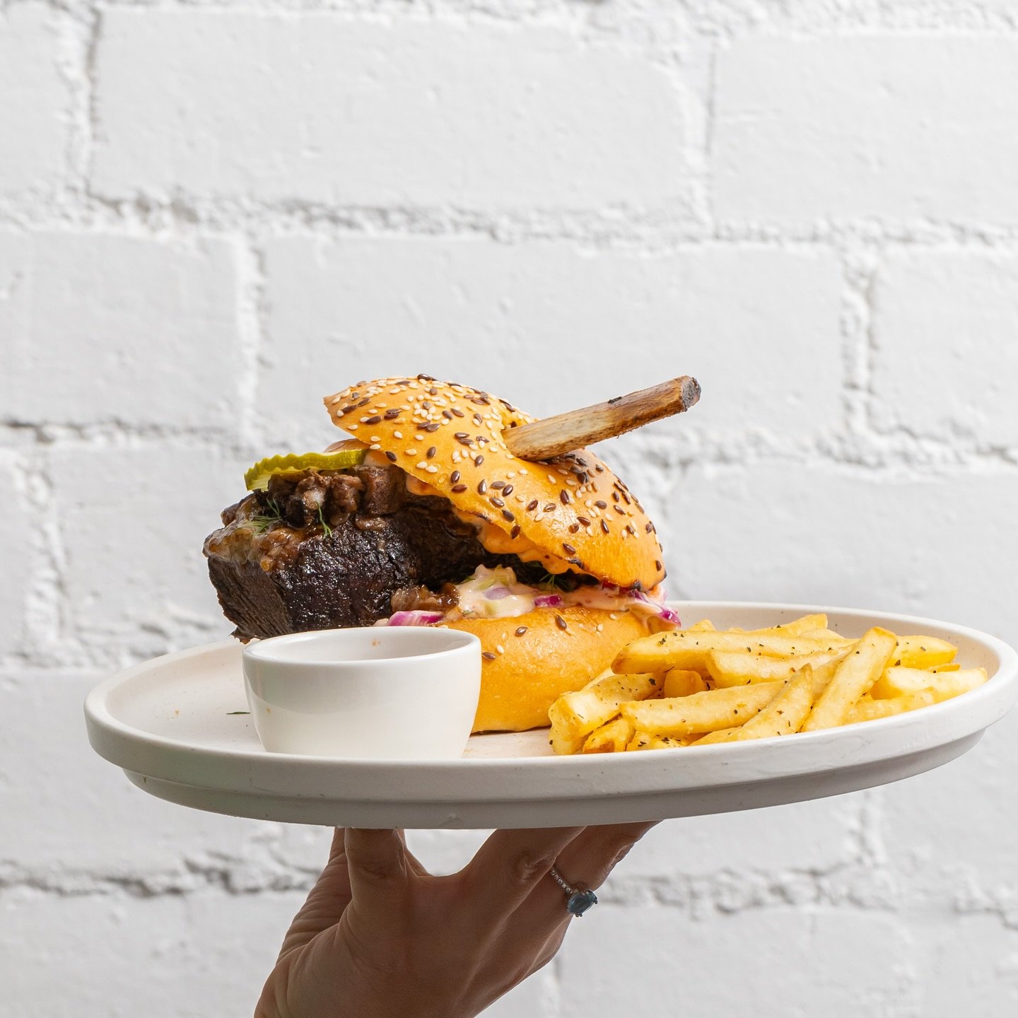 Not your average burger. Slow-cooked, stacked high, and served with soul. Hungry yet?

#brightonsoul #beefburger #brunchinmelbourne #melbournecafe #burgerlover #baysidecafe #melbournecafe