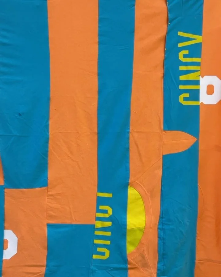 One of many approaches for strip piecing a couple of t-shirts that I will be sharing at the first Found Color workshop on January 20-21 (w/ guest @chriscascio ) 🌈🦋 I&rsquo;m sure folks participating in the zero-waste, two color, t-shirt quilt works