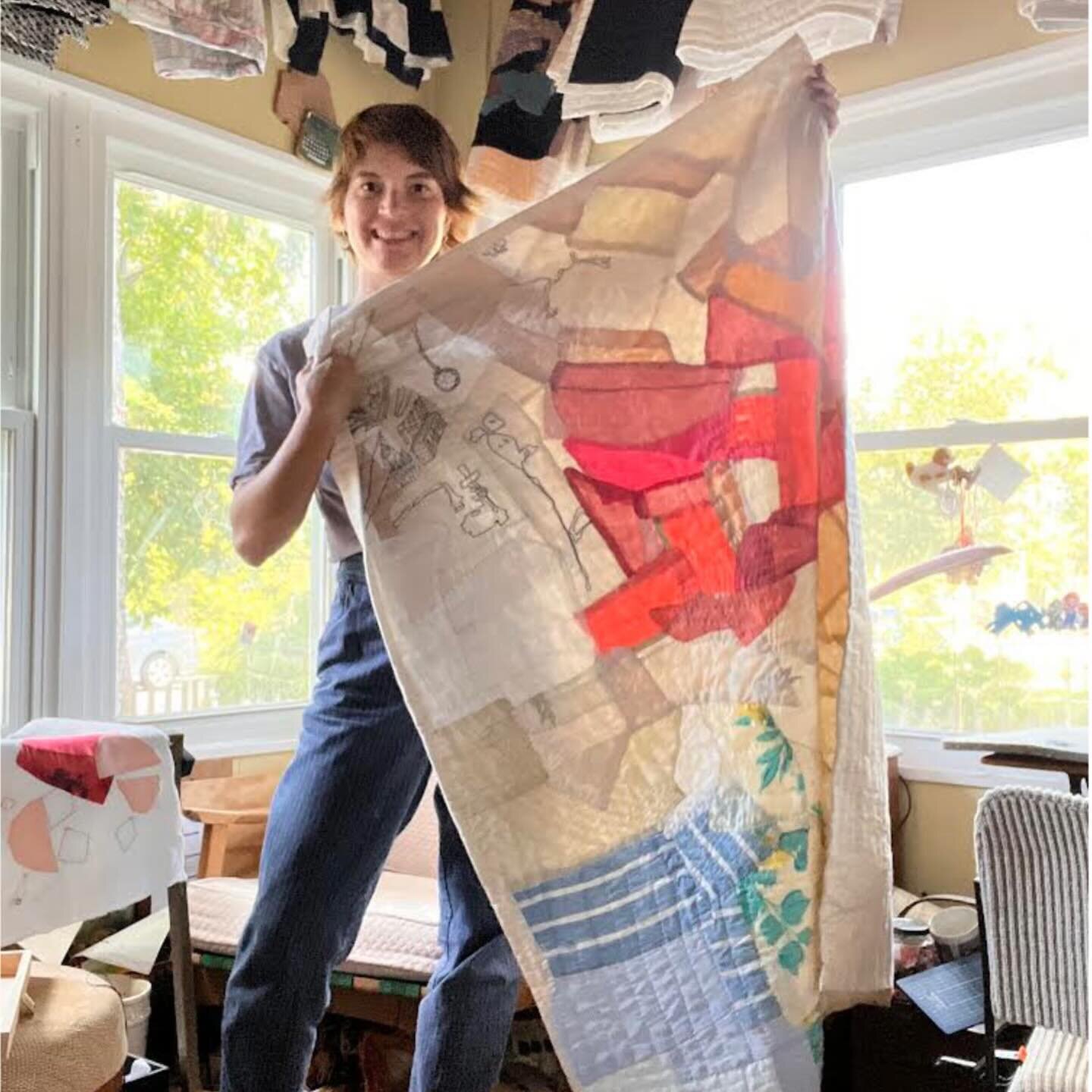 Thankful for and looking forward to learning more about how @amandanadigart incorporates found color into her quilts - on April 13 for the Rainbow Mood Quilt livestream workshop. 

&ldquo;I get to discover new color relationships around my classroom: