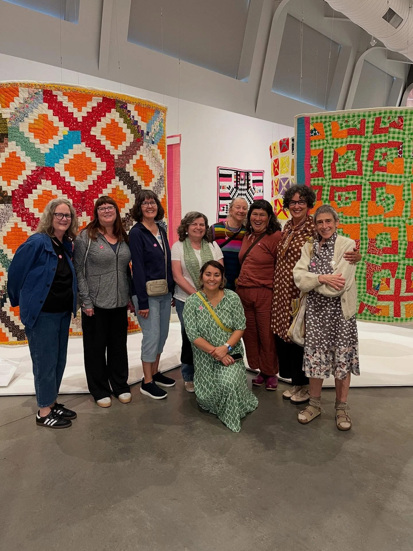 A very warm reunion @bampfa Routed West African-American quilt show. Is there anything better than seeing mind blowing, heart inspiring quilts with your quilting friends?

With @bravepatchschool folks and bay area fiber friends 

#quiltlife #improvqu