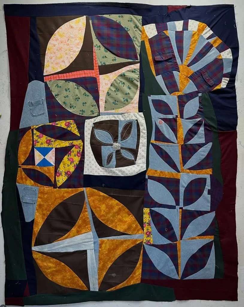 @getthatouttamyface made this wondrous quilt during the 2025 Improv That Block Squad Orange Peel Quilt-along and here's what she has to say about her experience in the Block Squad: 

&quot;The quilt you create will be wholly your own, unlike any quil
