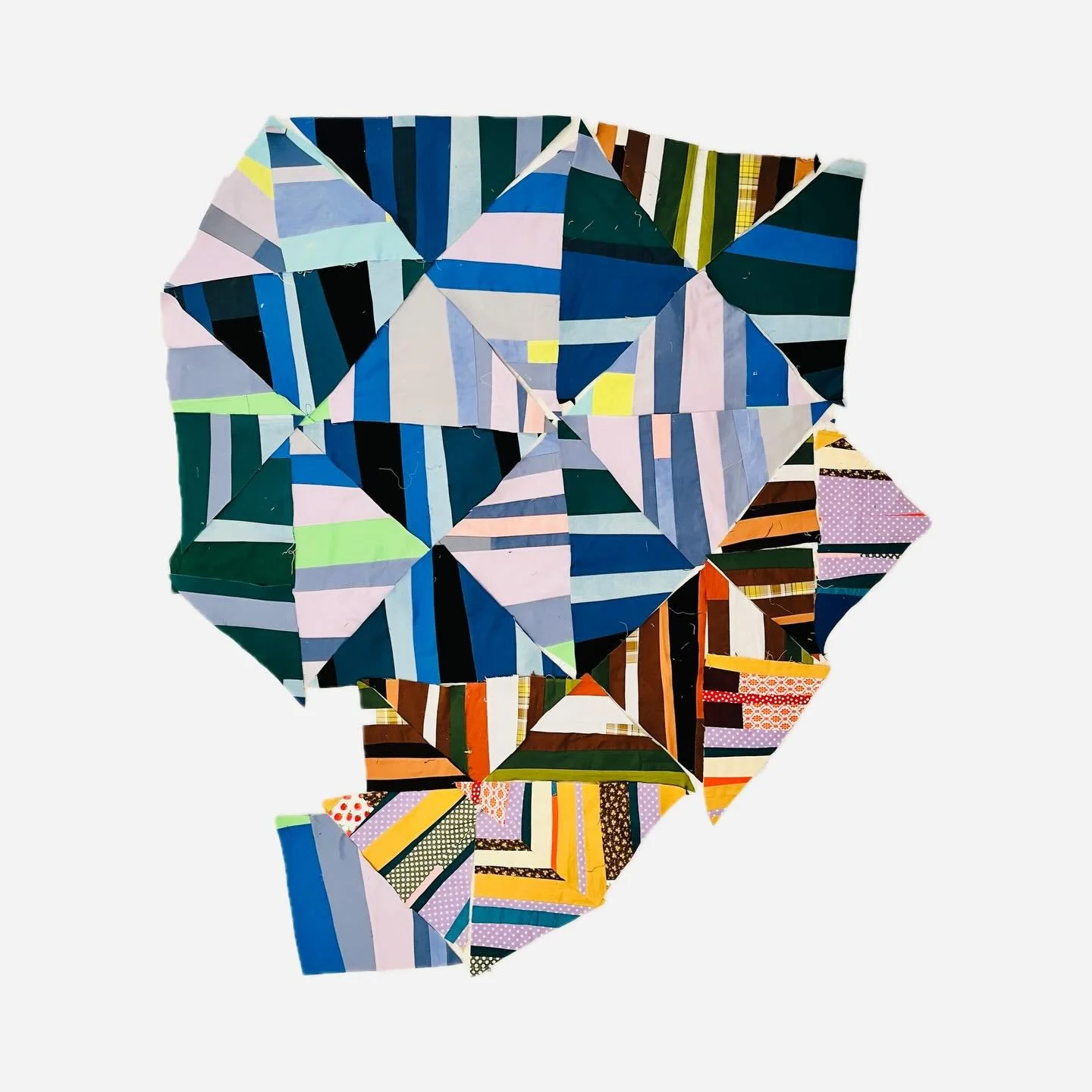 Just goofing around with the String block, one of my favorites! #improvthatblock #improvquilting #modernquilting