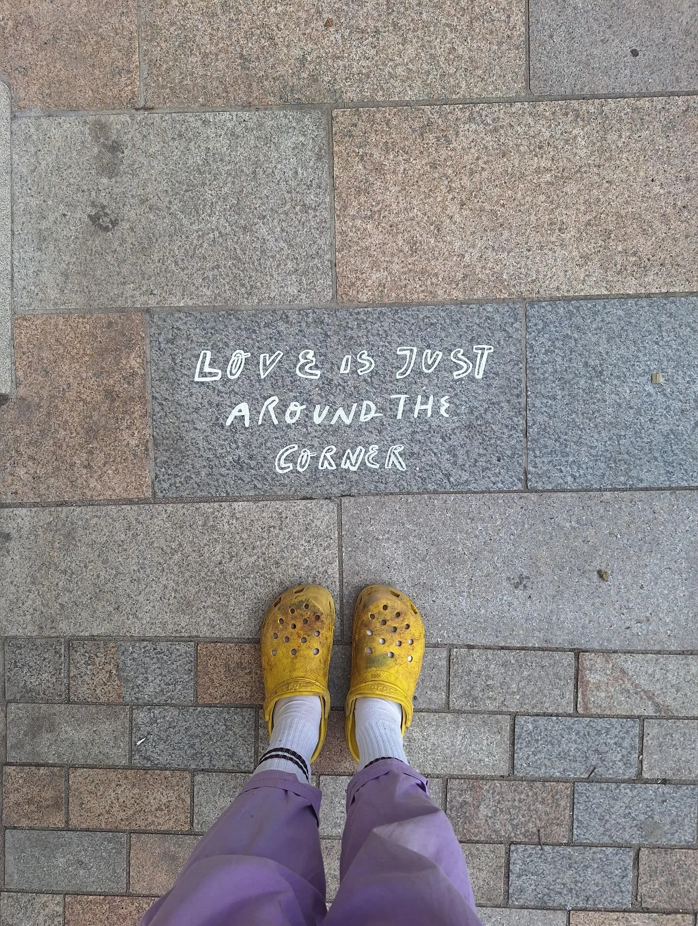 Couple of cute messages around Loughborough for a certain something new&hellip; ✌️

@luddingtoncreative  #luddingtoncreative #luddingtoncrew #kidlit #kidlitillustrator #kidlitillustrations #kidlitartists #picturebookillustration #picturebooks #pictur