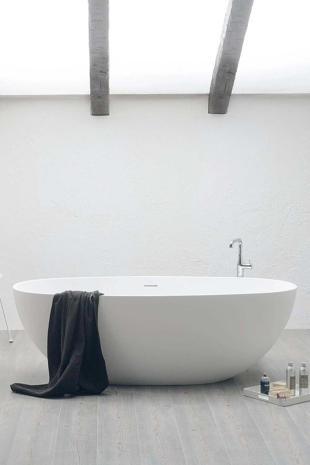 mcbath-baignoire-oval-agence-unda.jpg
