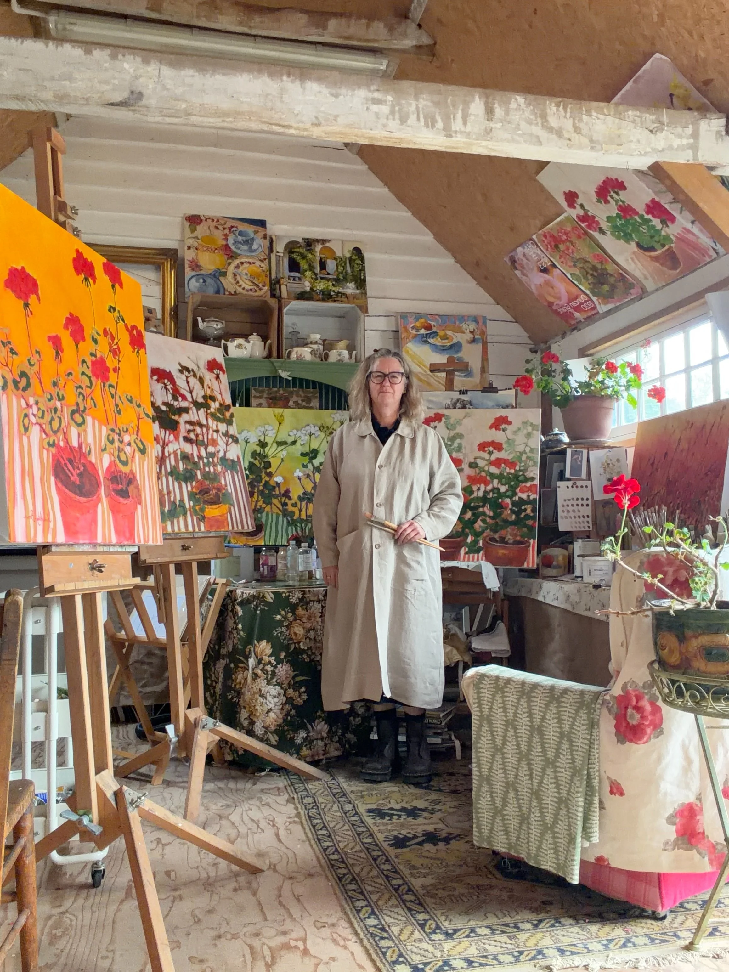 Loving my new bespoke painting coat created by Becca and Ben @pajotten ❤️❤️❤️
#judeaskeybrown #oilpainter #pajotten