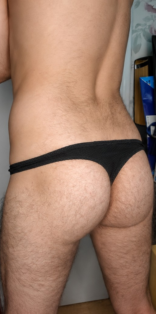 black-briefs_back.png