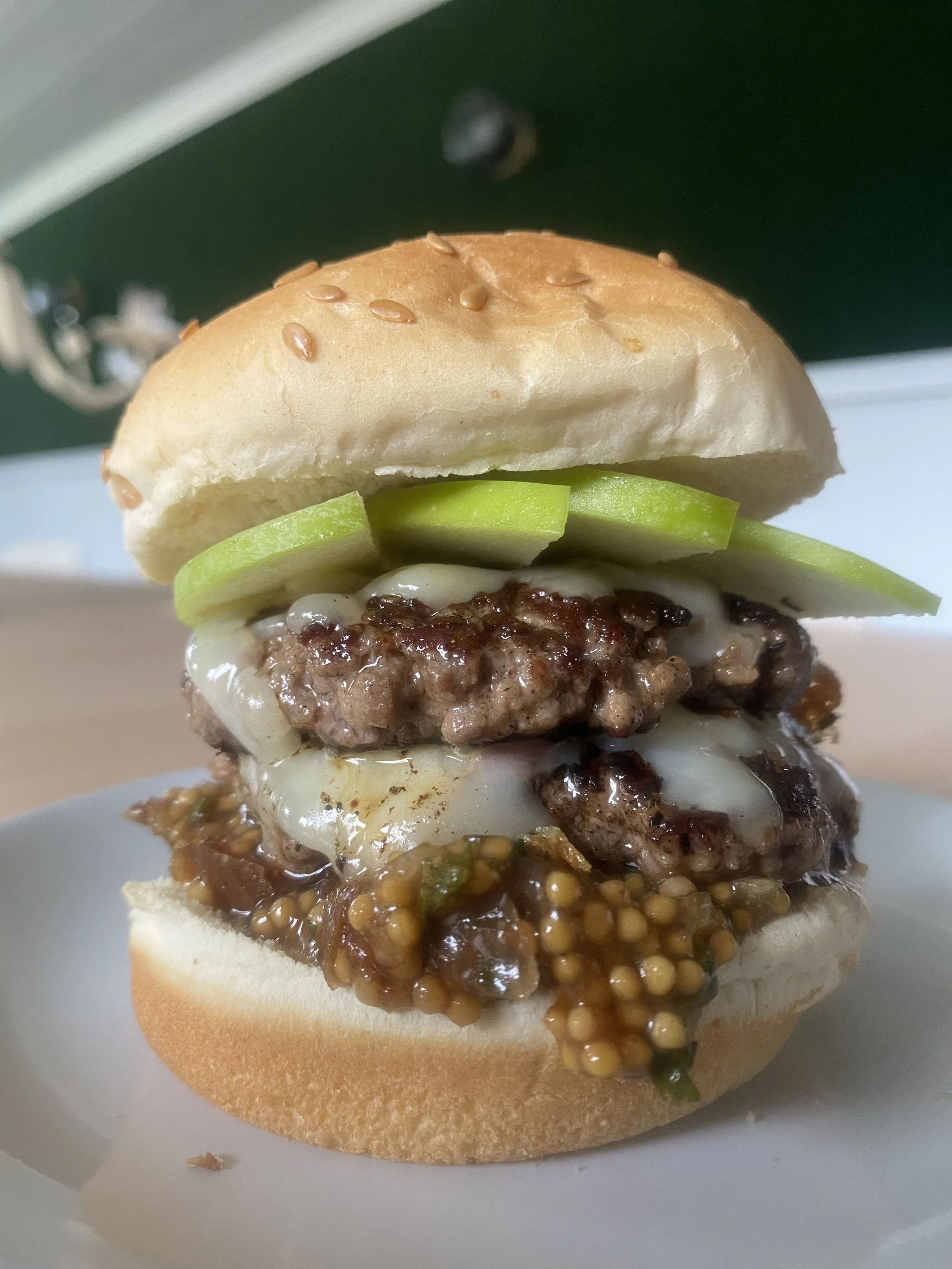 FREE RSVP | May 29: Smash Burger Night Pop-Up