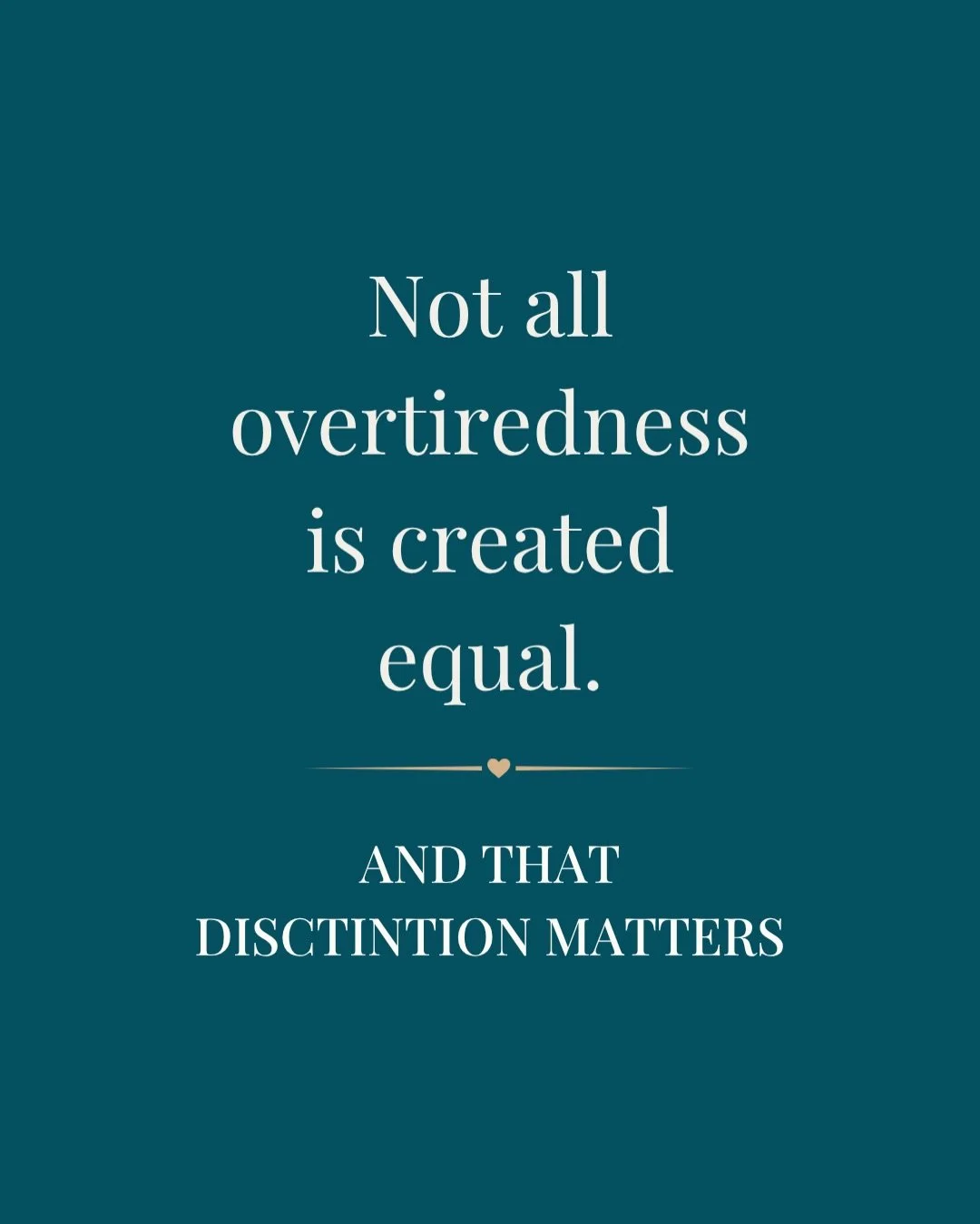 𝐎𝐯𝐞𝐫𝐭𝐢𝐫𝐞𝐝𝐧𝐞𝐬𝐬 𝐢𝐬 𝐚𝐛𝐬𝐨𝐥𝐮𝐭𝐞𝐥𝐲 𝐫𝐞𝐚𝐥. But not all overtiredness is created equal 🤍 
This is where so many parents get stuck.
A slightly shorter nap. A bedtime that ran a little late. A rougher evening than usual.

And sudden