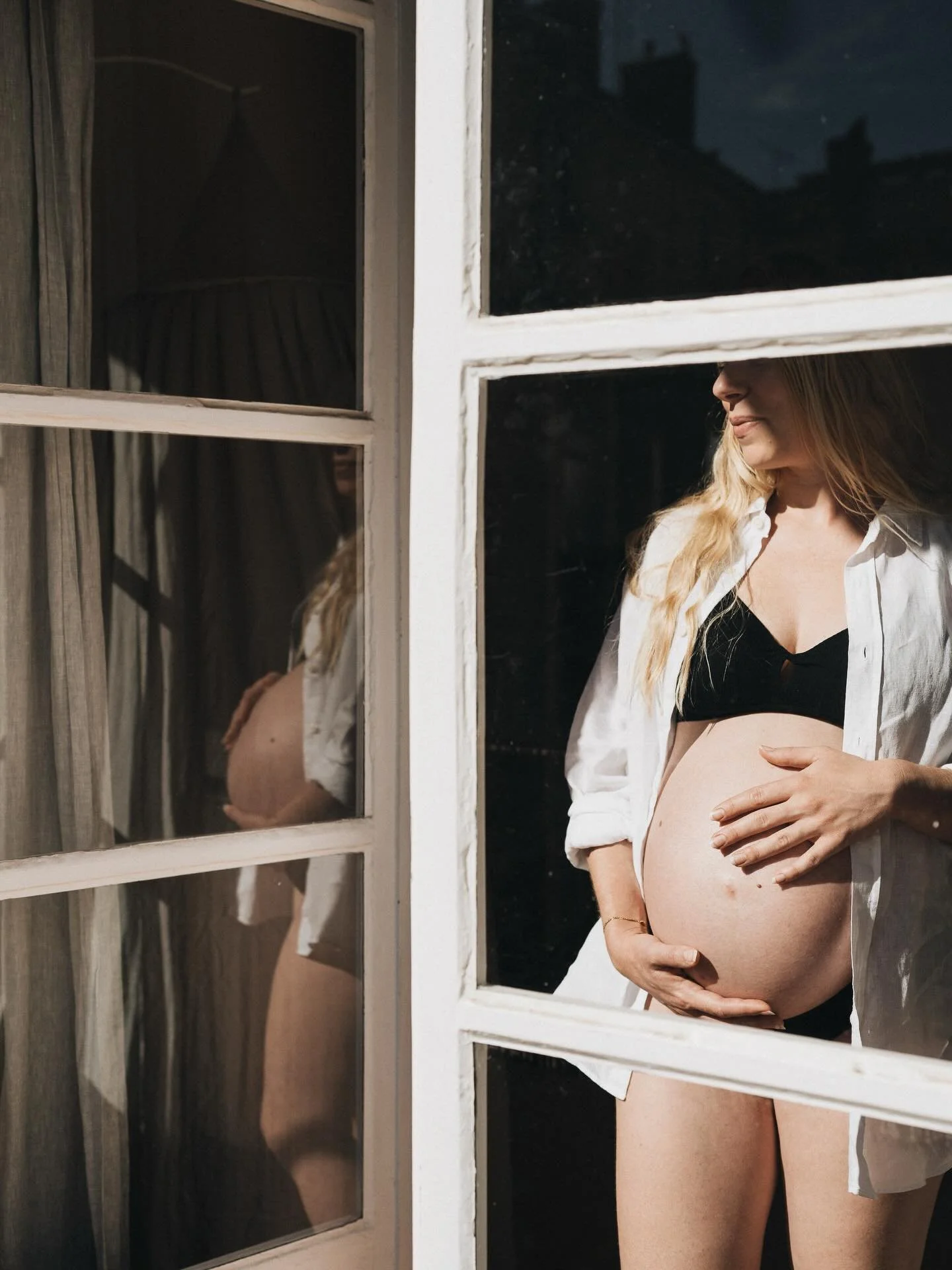 Observer, composer, et cr&eacute;er de belles images pour revivre cette attente &agrave; l&rsquo;infini.
.
Je suis Amandine, photographe de grossesse, de naissance et de famille &agrave; Lyon.
J&rsquo;imagine pour les familles et les marques des imag