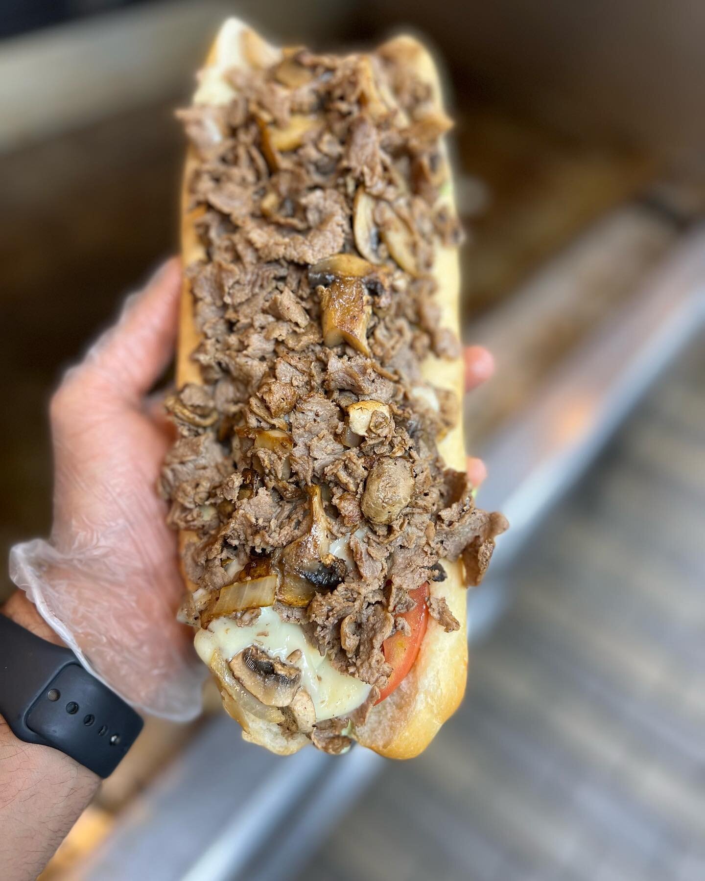 Mushroom cheesesteak 🥖 🥩 🧀 🧅🍄🍄👌 #philly#philadelphiafoodie
#phillypizza #phillyfoodforeal #phillyfoodblogger #philadelphiafood #openinphl #phillyfood #bestpizzaphilly #sesamecrustpizza #phillyrestaurants #phillyfoodporn #phillyfoodies #phillyf