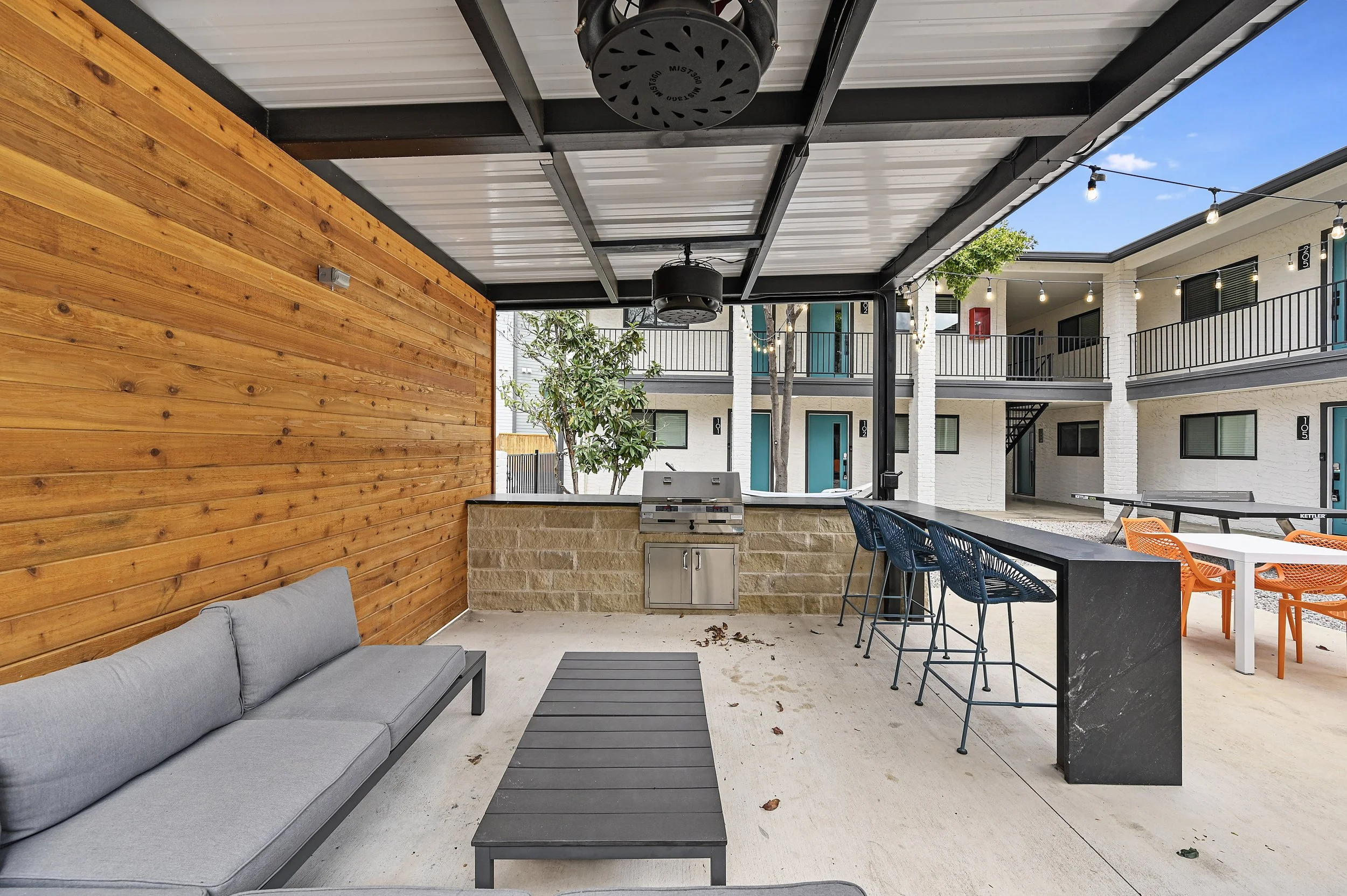 09-Community Area-Grill.jpg