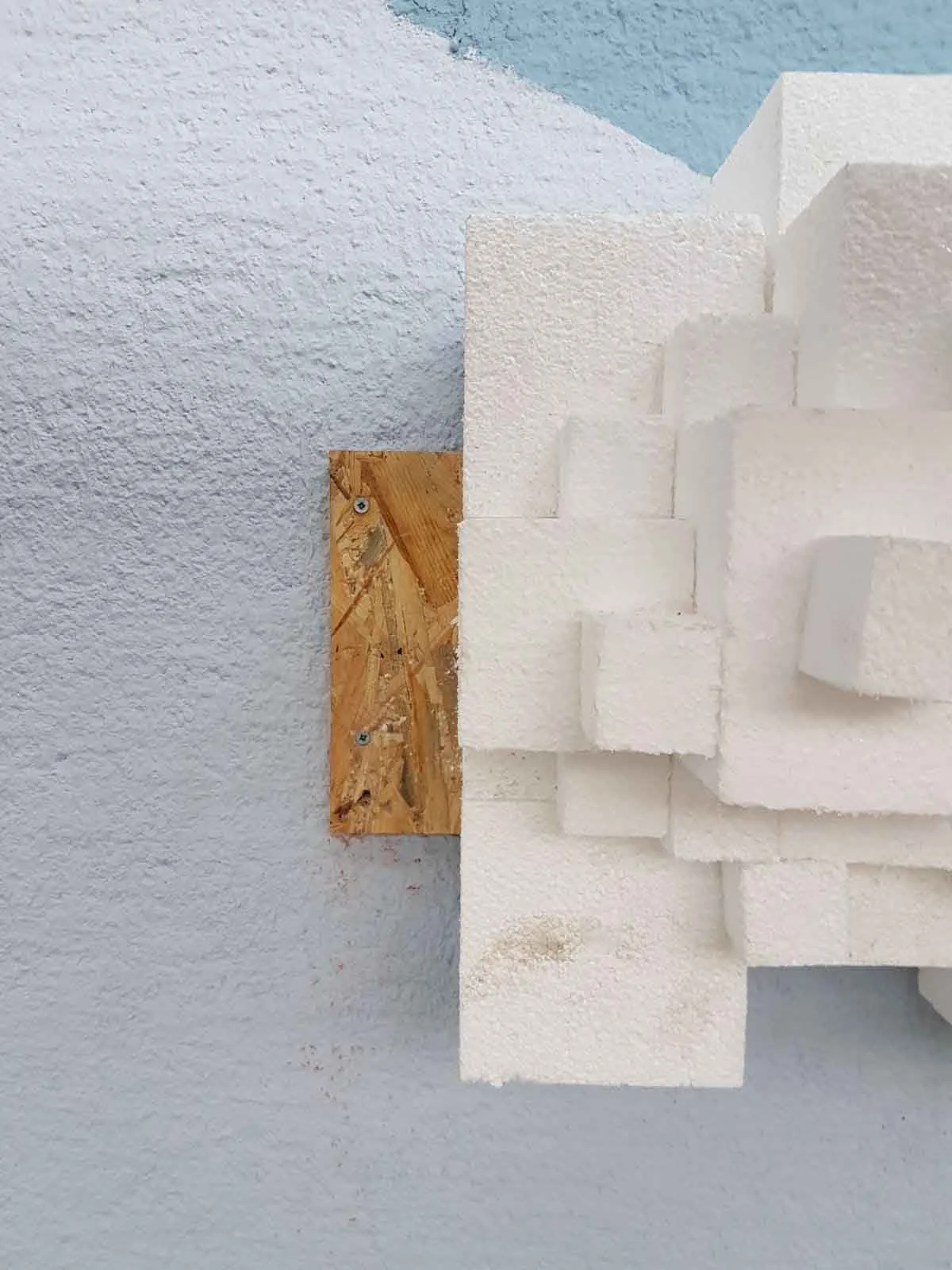 Close-up installing clouds