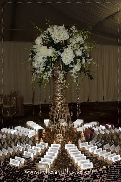 VINTAGE WICKER (7).JPG