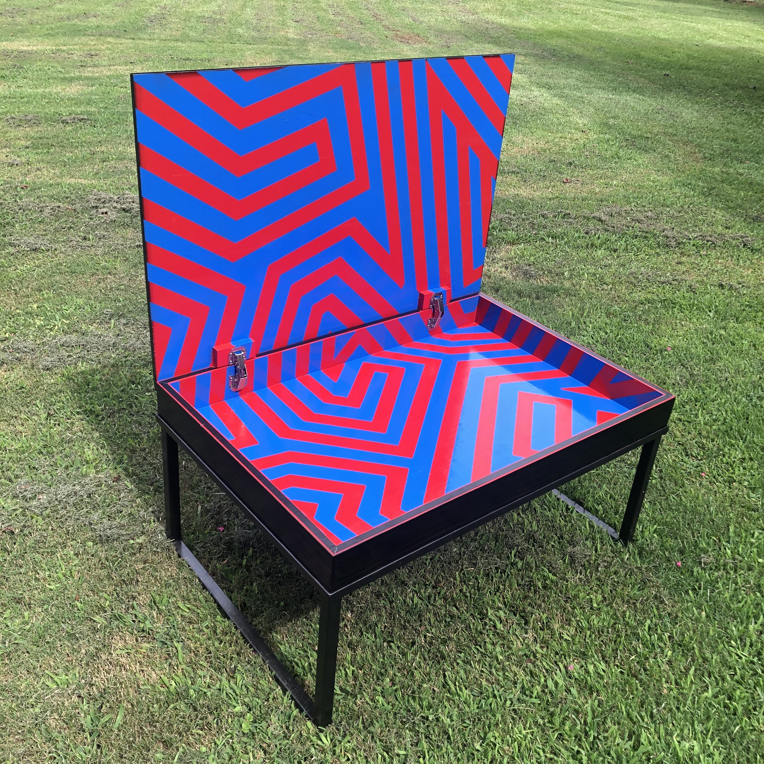 Optical Razzle Dazzle interior