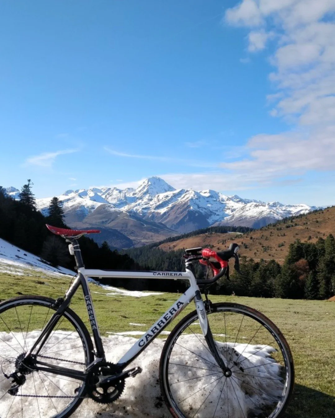 There&rsquo;s something magical about exploring the Pyr&eacute;n&eacute;es on two wheels..
Whether you&rsquo;re here for adventure or a casual ride, it&rsquo;s all waiting just outside your door.

#HelloPyrenees #VisitFrance #SouthOfFrance #FrenchGit