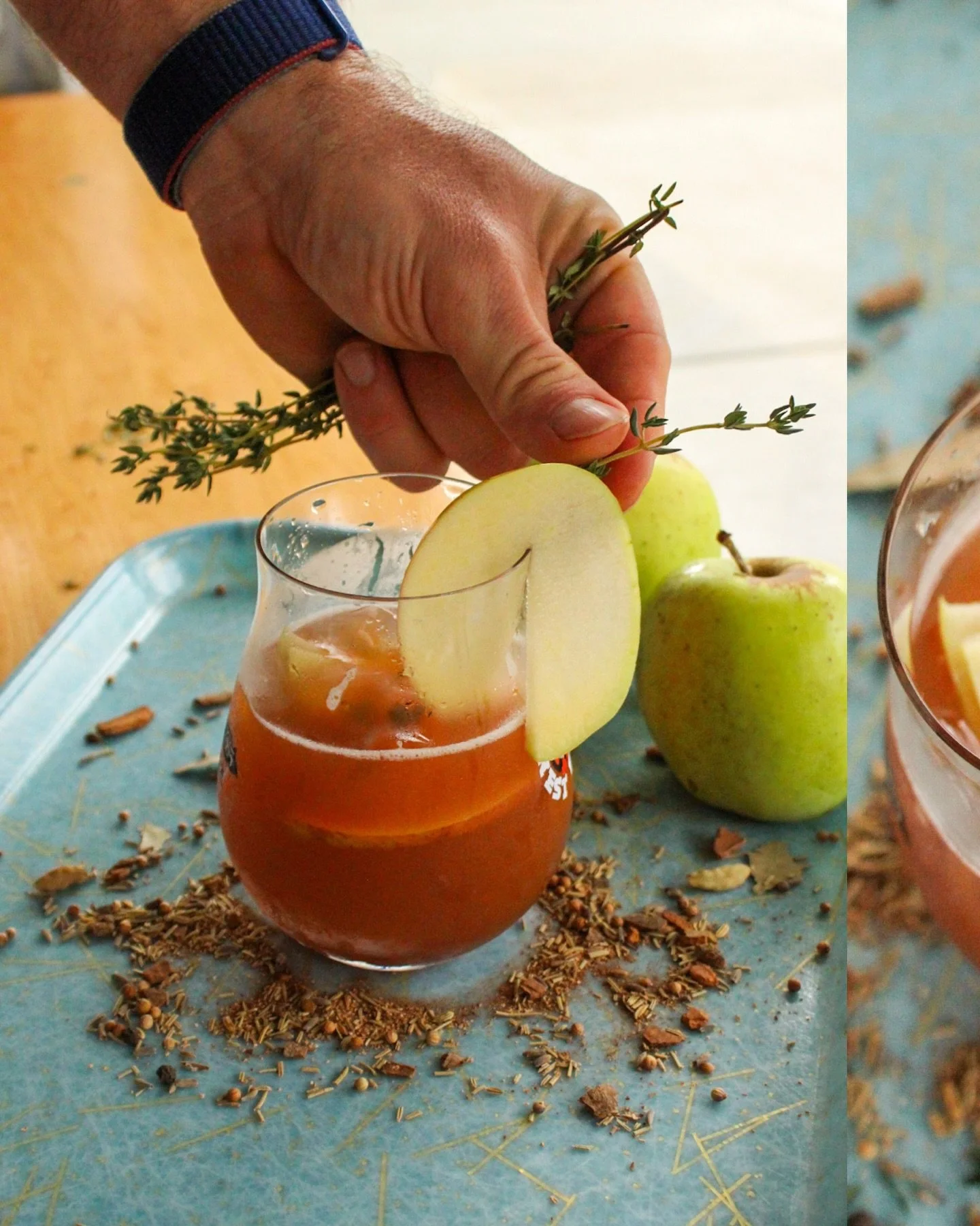 ✨🍎 Drinks as good as the movie Good will hunting.. how do you like them apples? Introducing our seasonal beverage offerings: How do you like them apples? Apple cider spritz anddd our Non-alcoholic Boulevardier ✨🍏