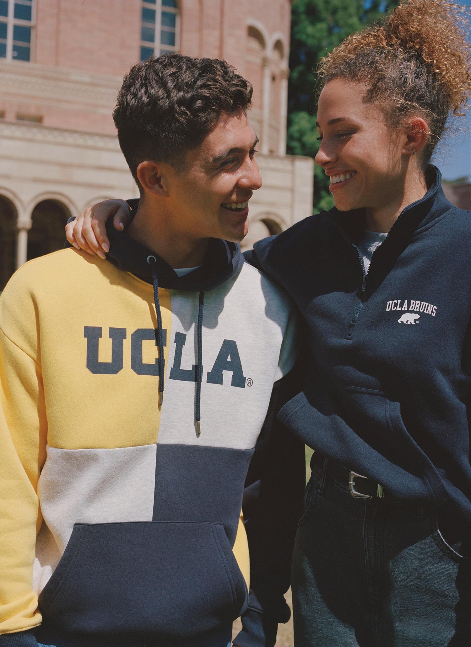 Felpa ucla pull and best sale bear