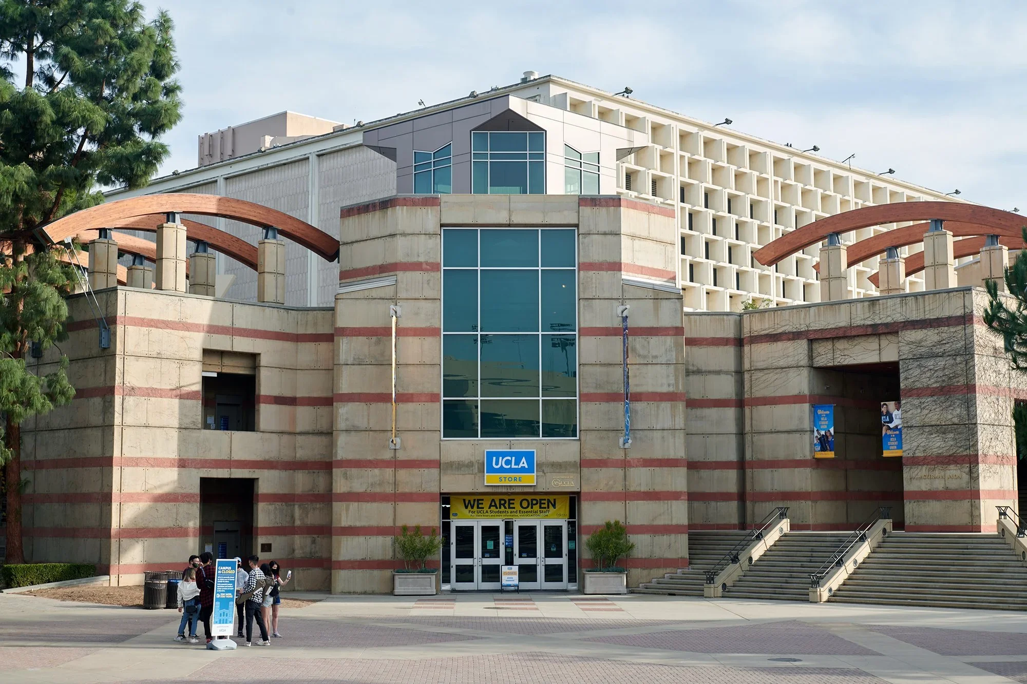 ASUCLA helps feed Bruins facing financial hardship