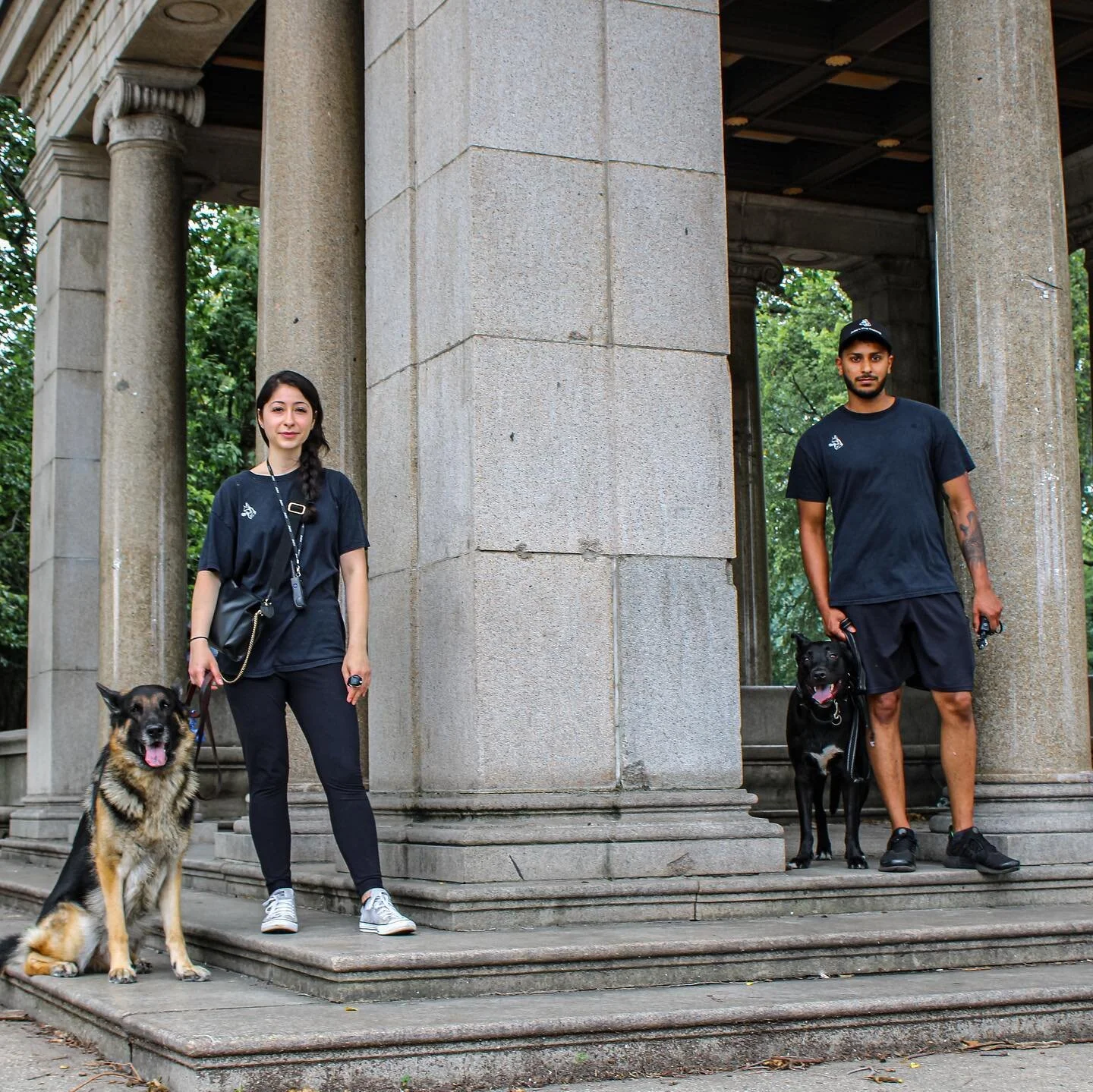Big day for Yoshi! First day training without a muzzle while working around @milo_the_germanshepherd01. He did fantastic. Major improvements happening! #dogtraining #prospectparkdogs #atraineddogisahappydog #leashreactivity #dogsofinstagram #brooklyn