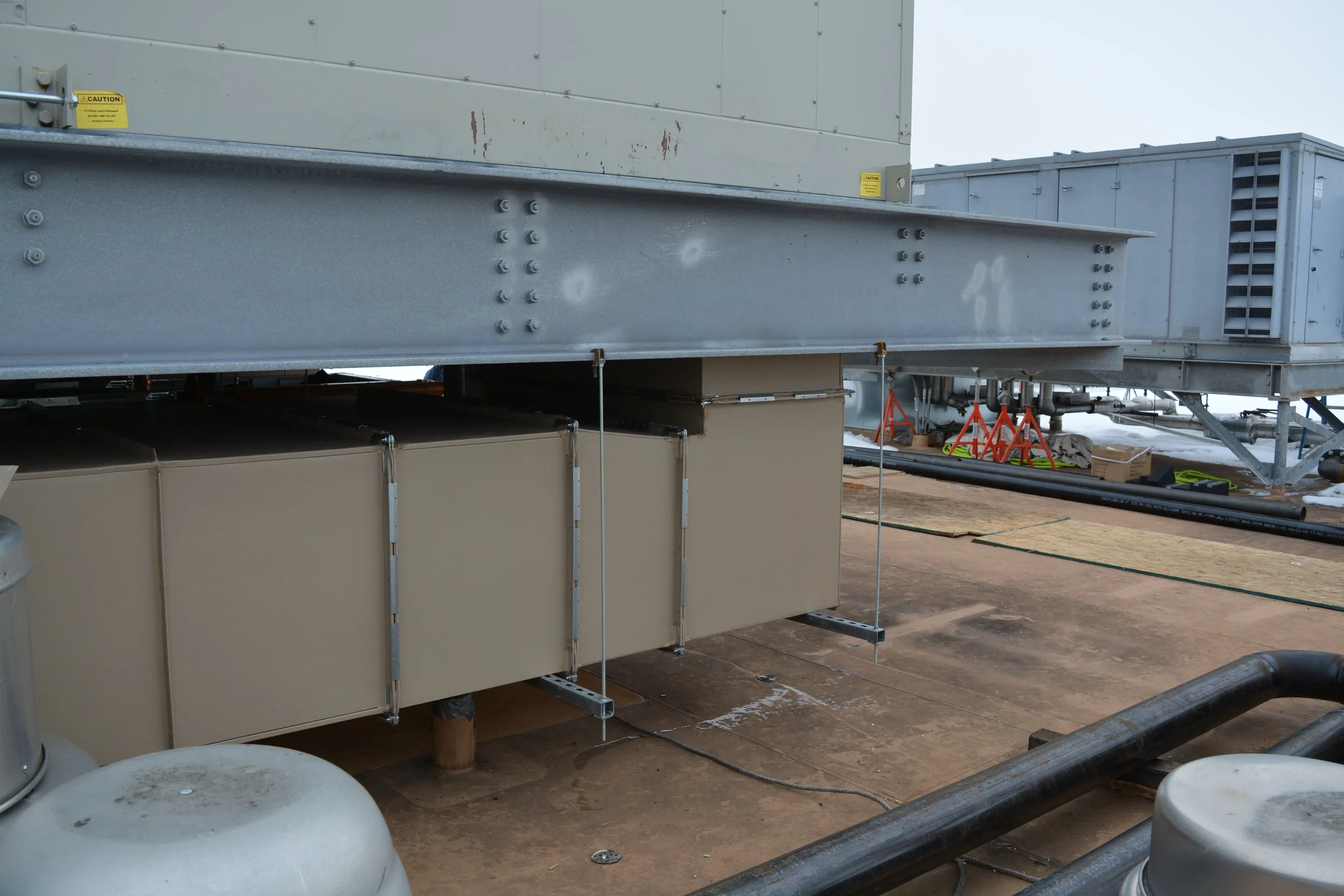 Lightweight, pre-insulated phenolic Pro-R ductwork, the preferred choice at Mayo facilities in Menomonie