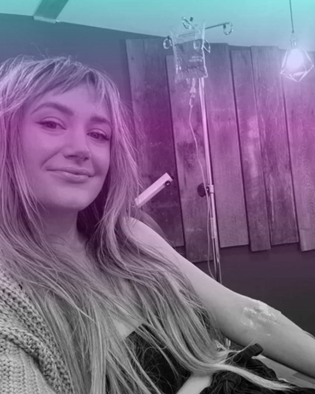 Let's get you feeling like yourself again! 

Recovering from illness? Dehydration? Just feeling run down? Our Myer's Cocktail IV Hydration Therapy may be just the thing to get you back on your feet. This treatment boosts immunity, reduces fatigue and