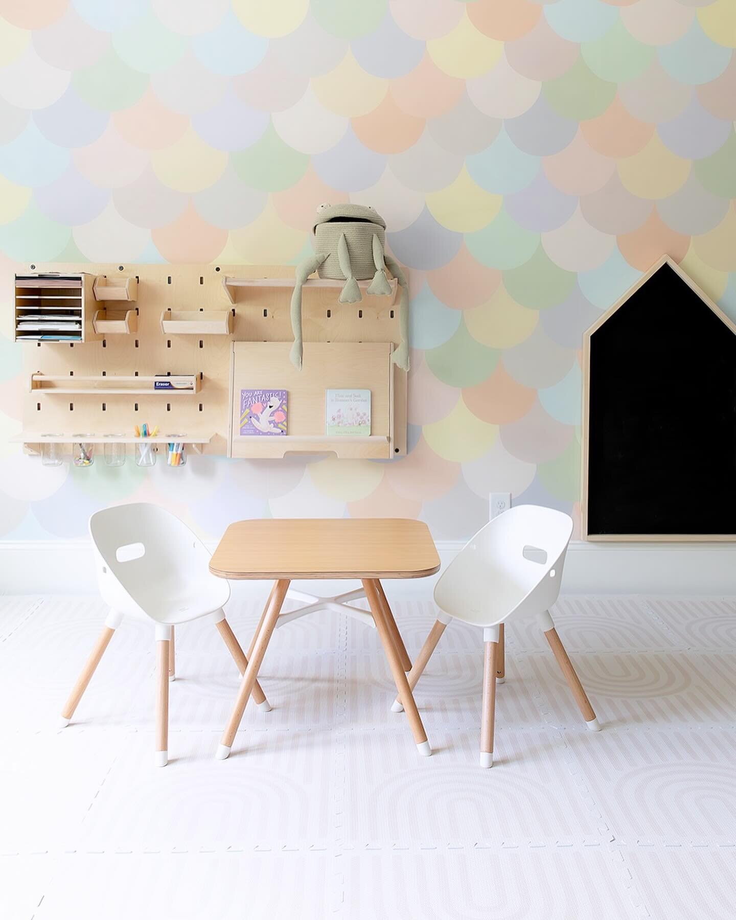 Step into our playful haven for a little girl with a love for colors. From the pastel wallpaper to carefully selected furniture, every detail is a nod to creativity and independence. Safety was our priority, with non-toxic materials creating an inspi