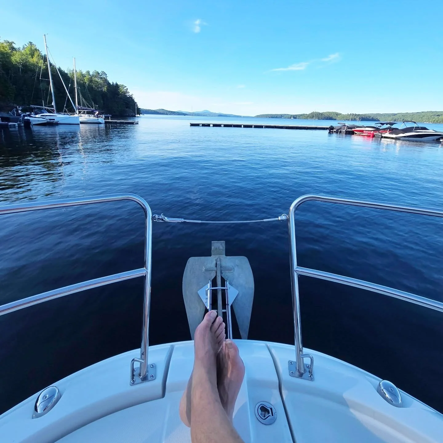 Une maison ski-in / ski-out 4 chambres avec accces au Lac Memphremagog t'interesse? J'en ai 9 a vendre!  Call me (514) 358-3126

 #owlshead #memphremagog #immobilier #achat #location #presales #open #pr&eacute;ventes #ouvertes