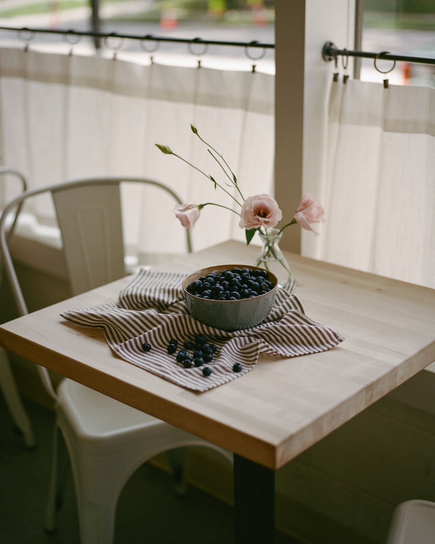 Some favorite styled moments + graphic assets from archived project collab &mdash; @winnwinncafe 🌸

Shot by @natalie.folchi !