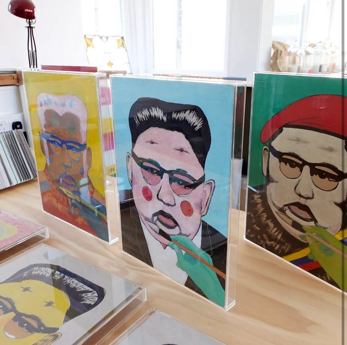 Our Tray in tray frames displaying artworks by an unknown Spanish artist, framed by @joinframes 🖼