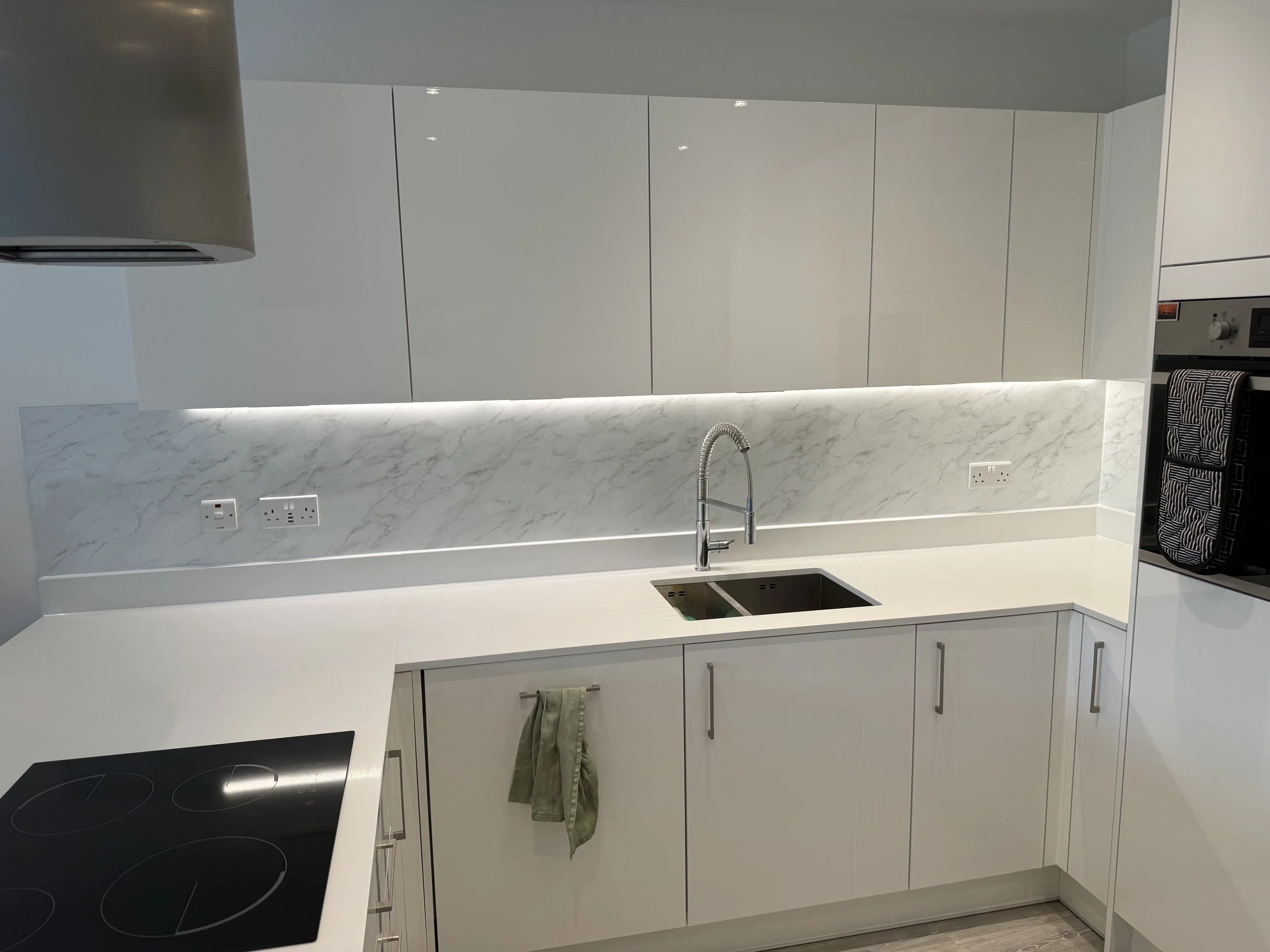 Abdirahman Ahmed - custom printed marble aluminium splashback 2.jpeg