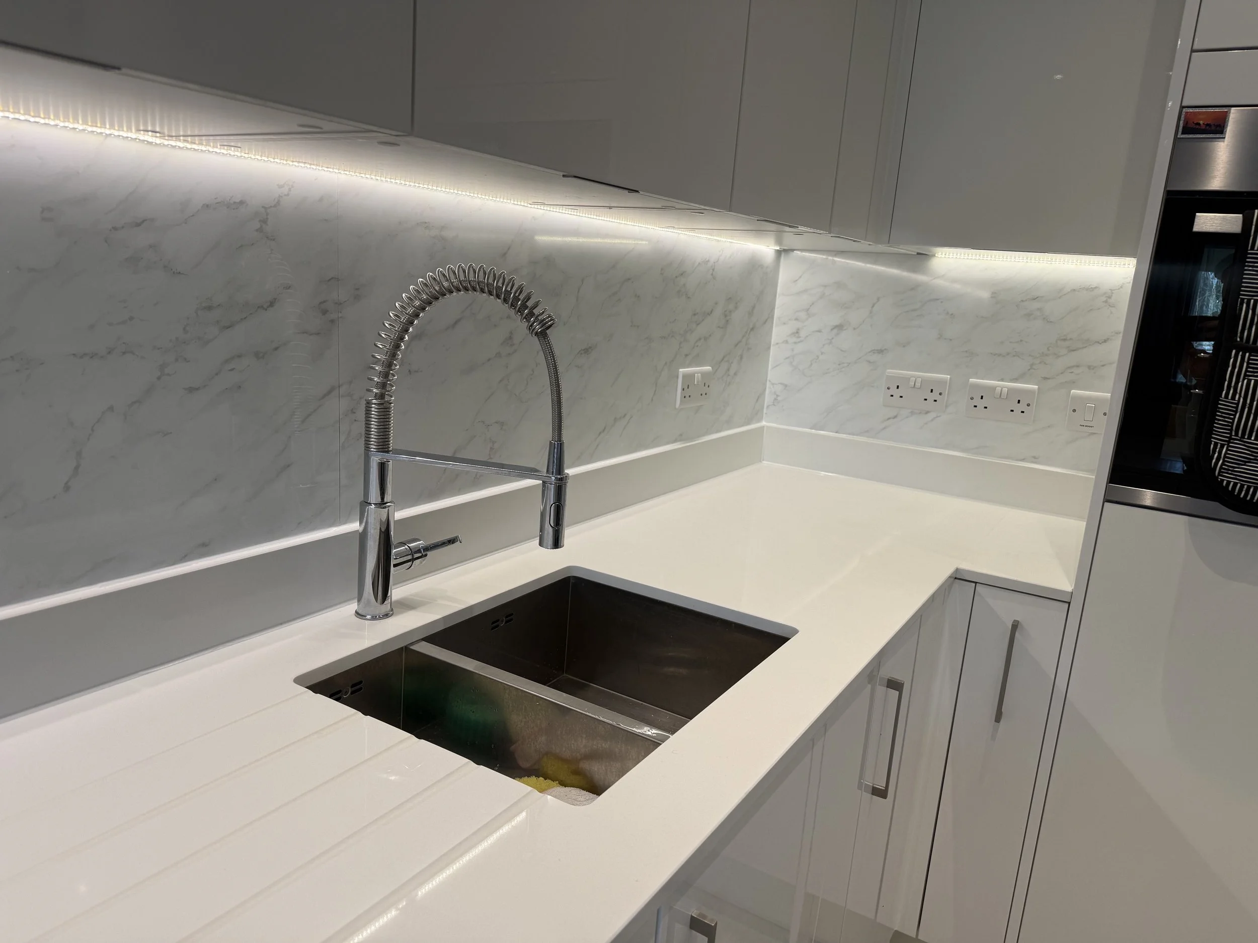 Abdirahman Ahmed - custom printed marble aluminium splashback.jpeg