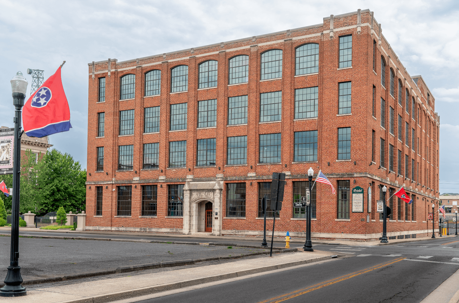 bristol-renaissance-center-exterior-briana-fillers-office-building-tn-va-1.png