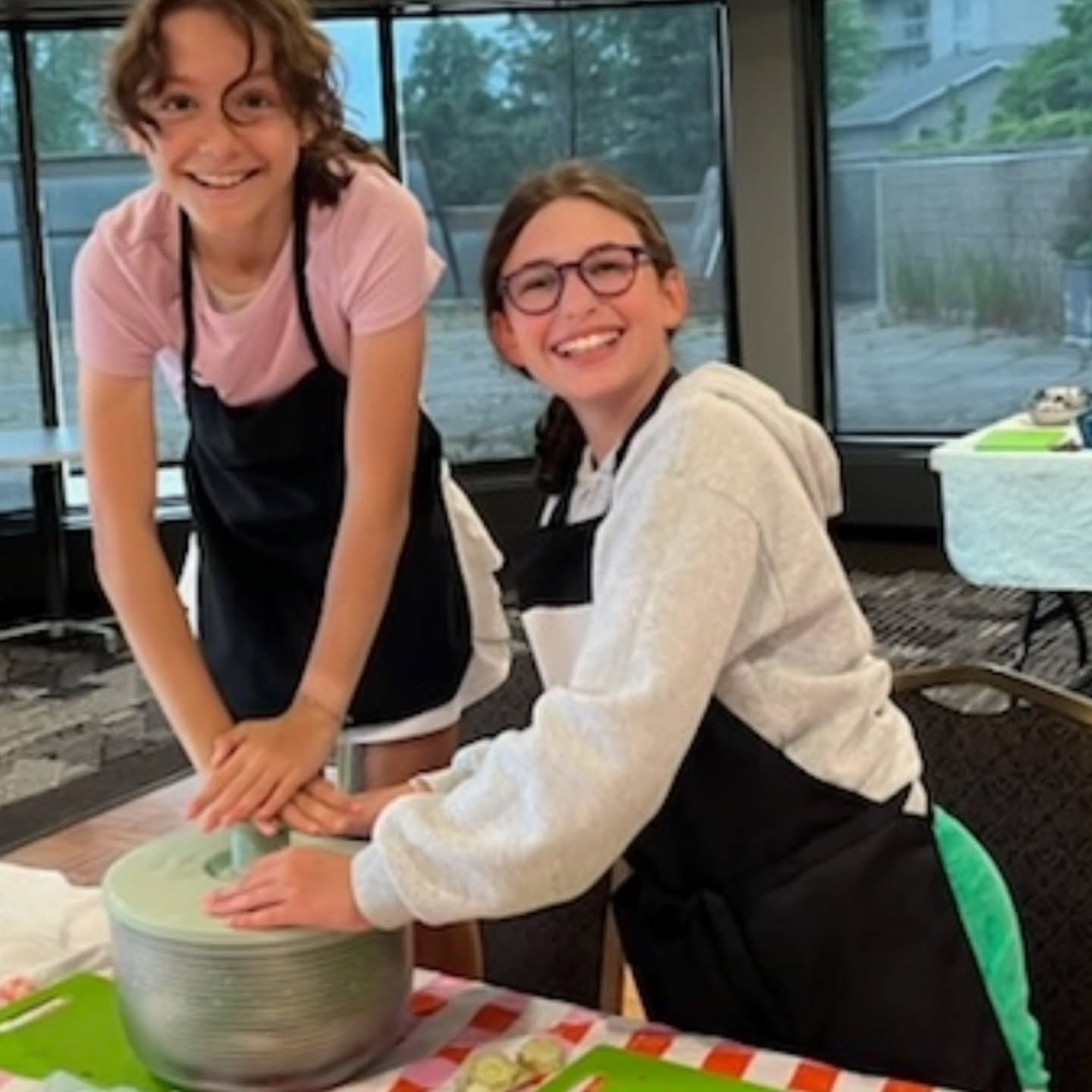 Our next Junior Chef's is a 1/2 day camp! 

Magical recipes and so excited to get Cookin'.

Sign up online at www.cravinkingston.com 

Lots of half day camps online! 

#cookingclass #kingston #camps #queensuniversity #summercamp #camp #kidsactivites 