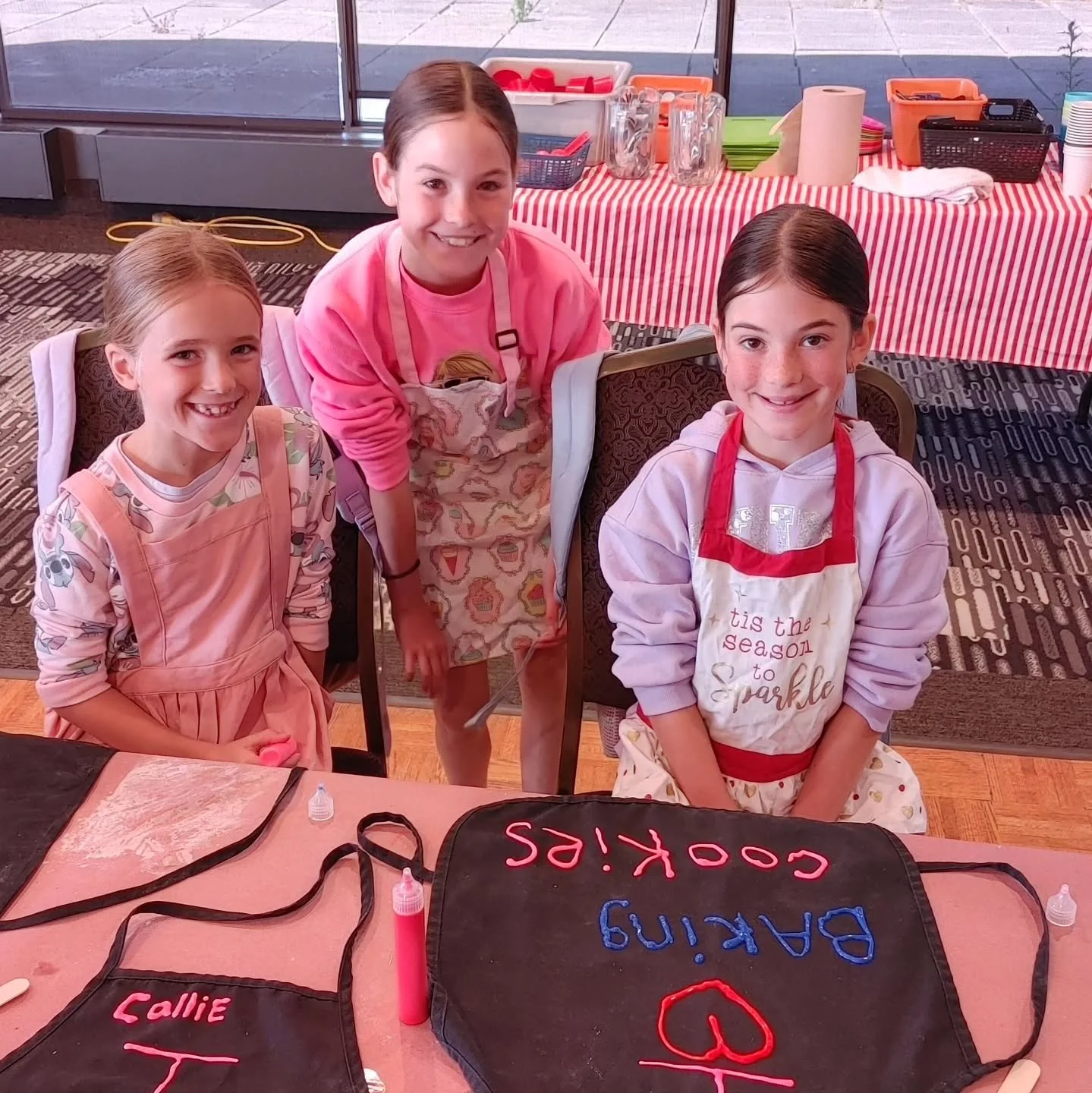 Great kid chefs BAKE OFF! 

THIS FRIDAY! 

Recommended ages 6 to 11 years old! 

SIGN UP - online at www.cravinkingston.com 

#kidfoodie
#bakeoff #localbiz #kidswhocook #baking #portsmouth #ktown #familymemories #camp #summer #fridayfun
