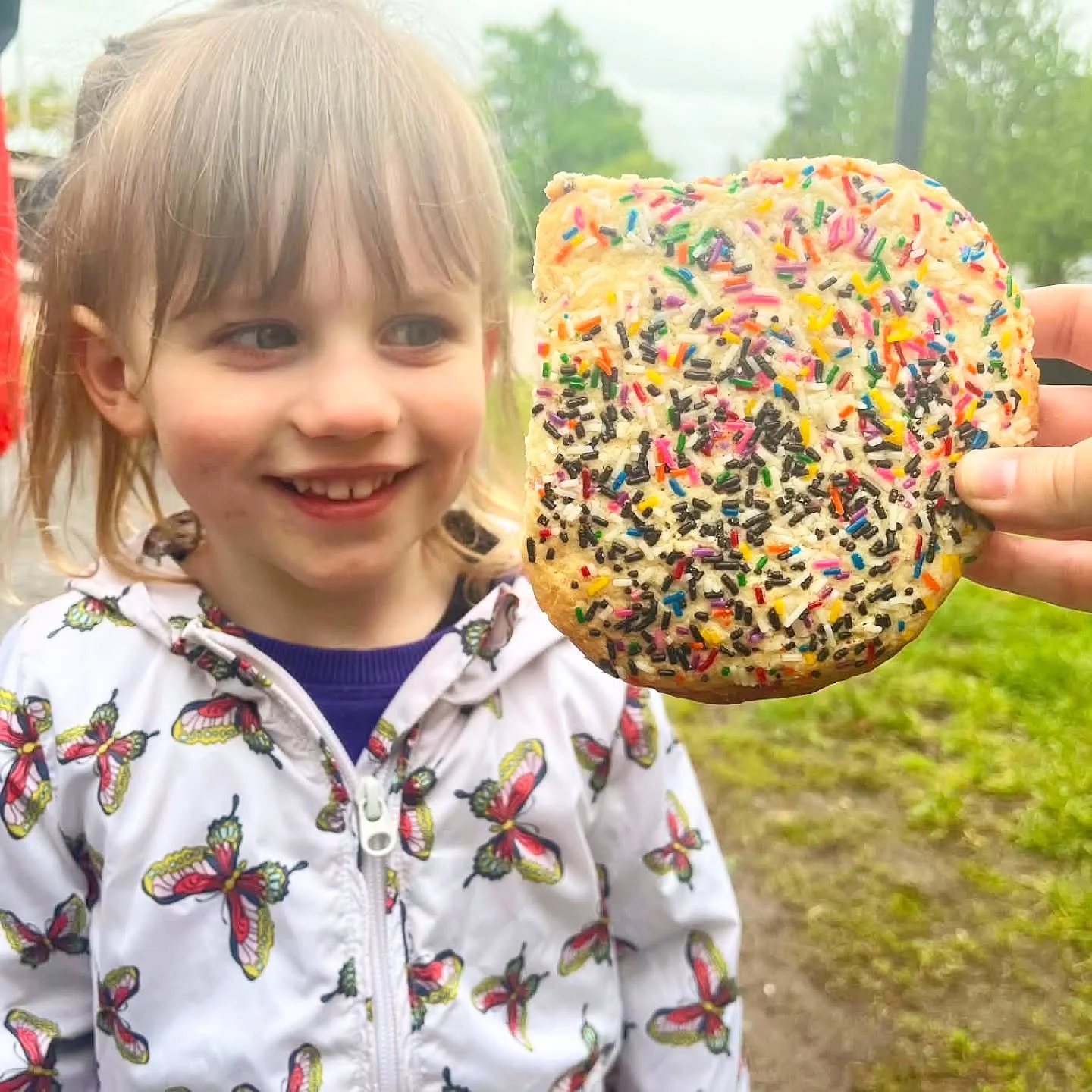 If our sugar cookies aren't close to the size of your kiddos face or a weird shape... Then we don't want em! 

We are @memorialmarket EVERY sunday from 9am to 1pm! Serving up fresh sandwiches, take away meals, cold drinks and a lot of baked goods ✔️ 