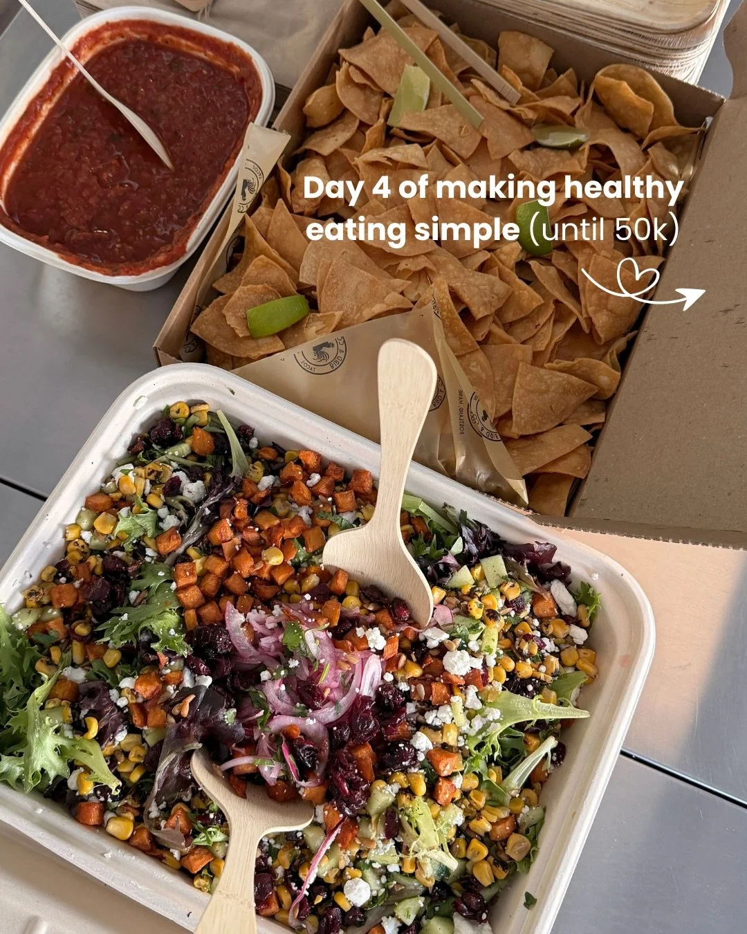 Day 4 of making healthy eating easier until I reach 50k 🌮🥑🥗

A taco bar doesn&rsquo;t have to be stressful OR a free-for-all 💛 You can enjoy it and continue to honor your body and goals. Swipe to see exactly how I built my plate without overthink