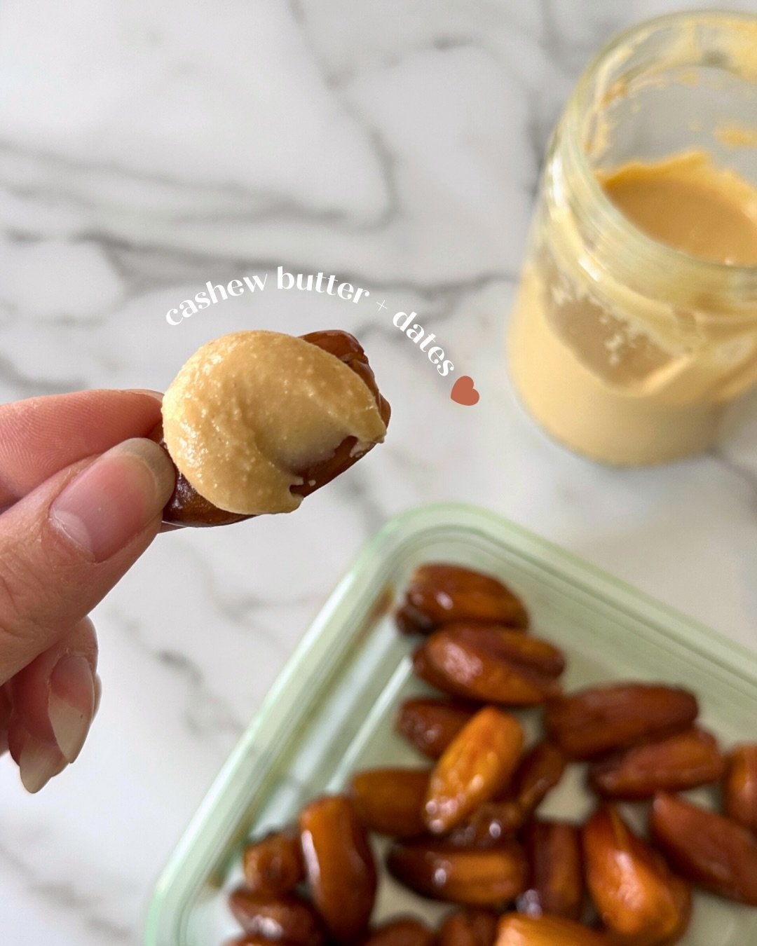 Day 6 of making healthy eating easier: 5-minute snack ideas 🍌✨

Having some simple, nutritious snacks you can pull from can be the difference between ignoring your hunger b/c you don&rsquo;t have time to cook and raiding the pantry later... Or regul