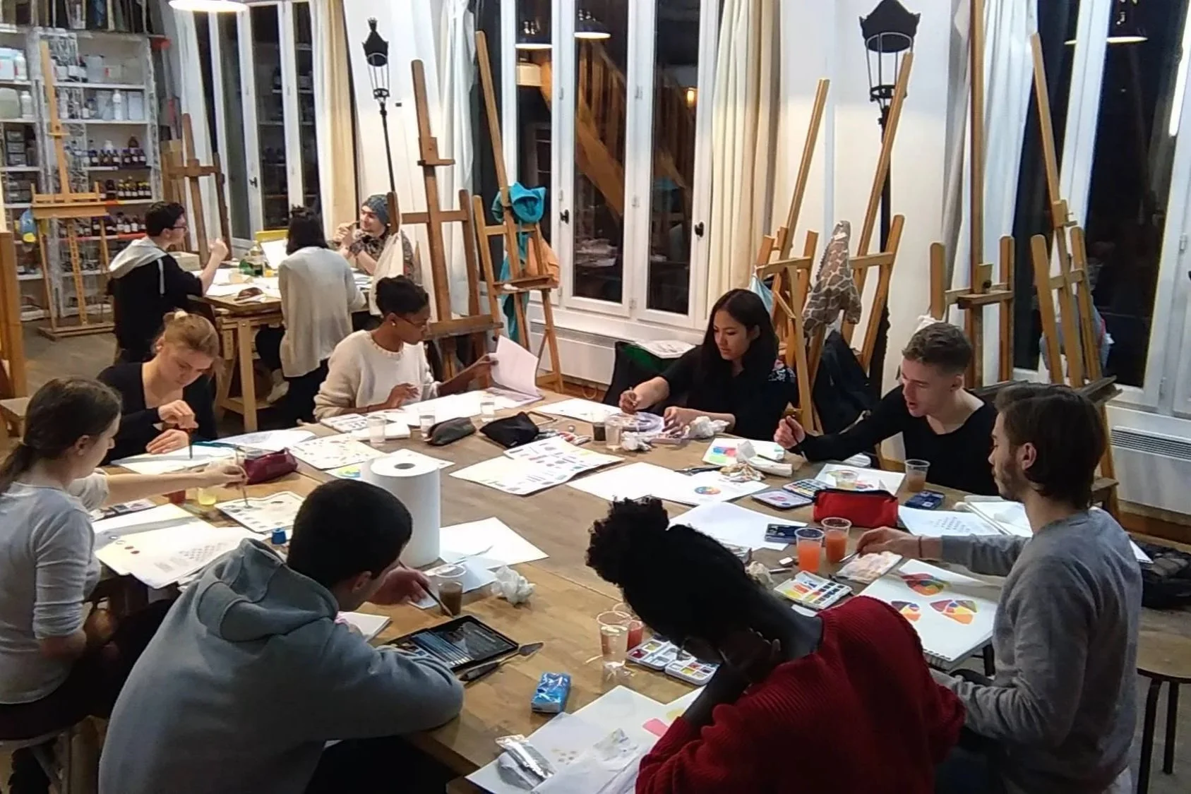 L’IA dans les écoles d’art : vers une génération de créateurs hybrides