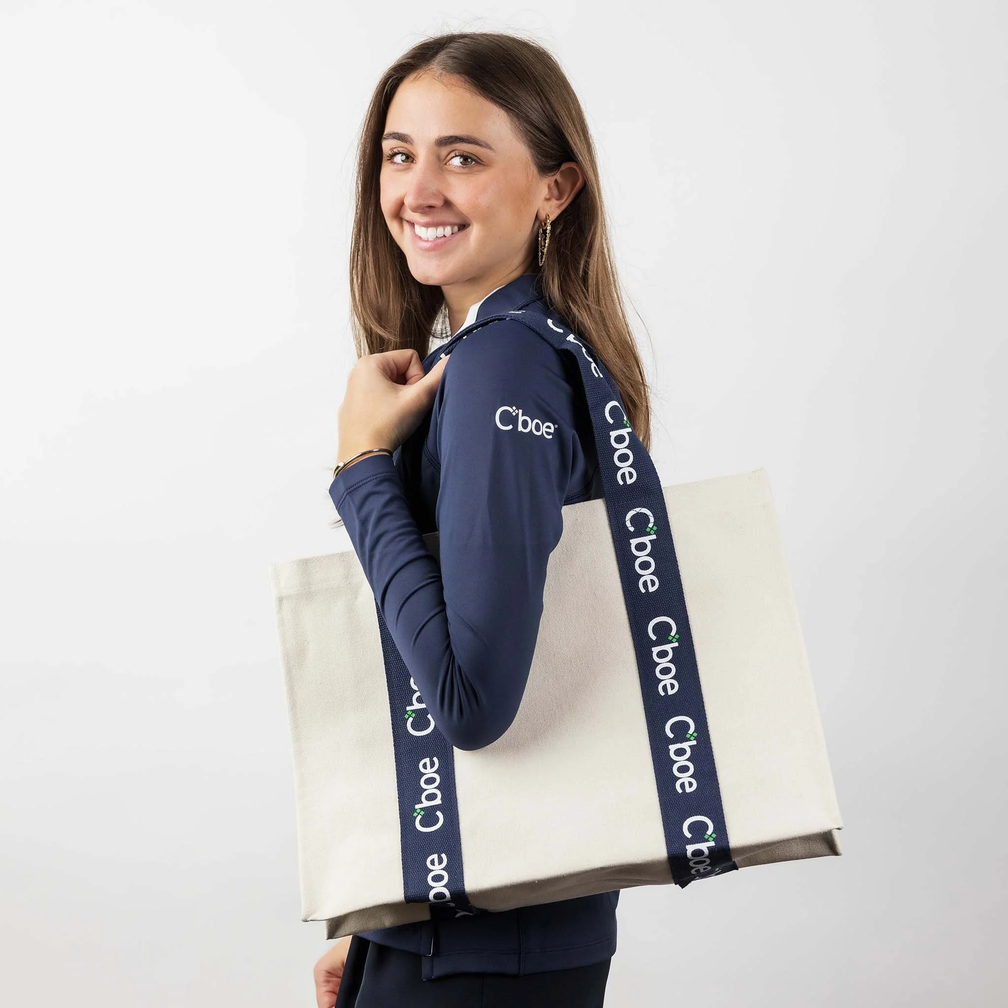 Structured_ToteBag_CBOE9135 copy2K.jpg