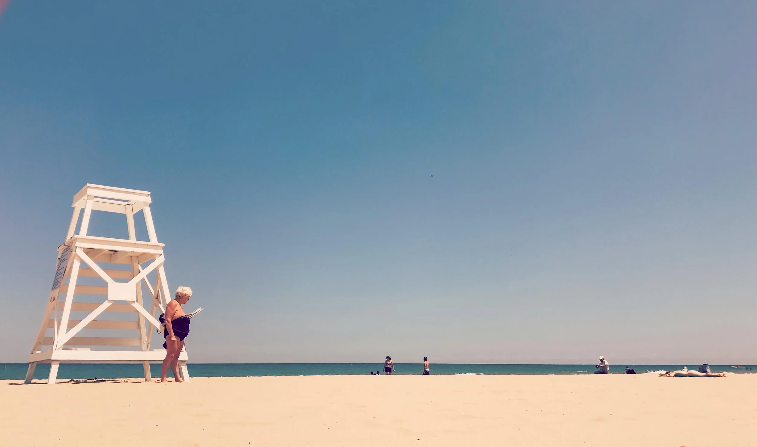 BeachLady_2534_rev26A.jpg