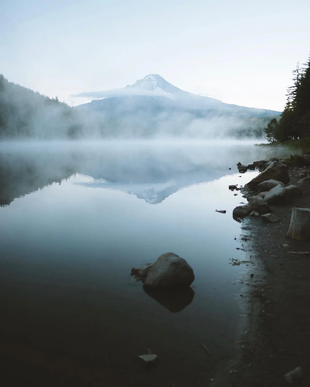 Early morning reflections at Trillium.
.
.
.
.
.
#hoodriver #portland&nbsp;#oregonexplored #pnw  #traveloregon&nbsp;#oregon #bealpha #oregonexplored&nbsp;#bestofthenorthwest#modernoutdoors #bestoforegon #greatnorthcollective&nbsp;#folkmagazine#roamth