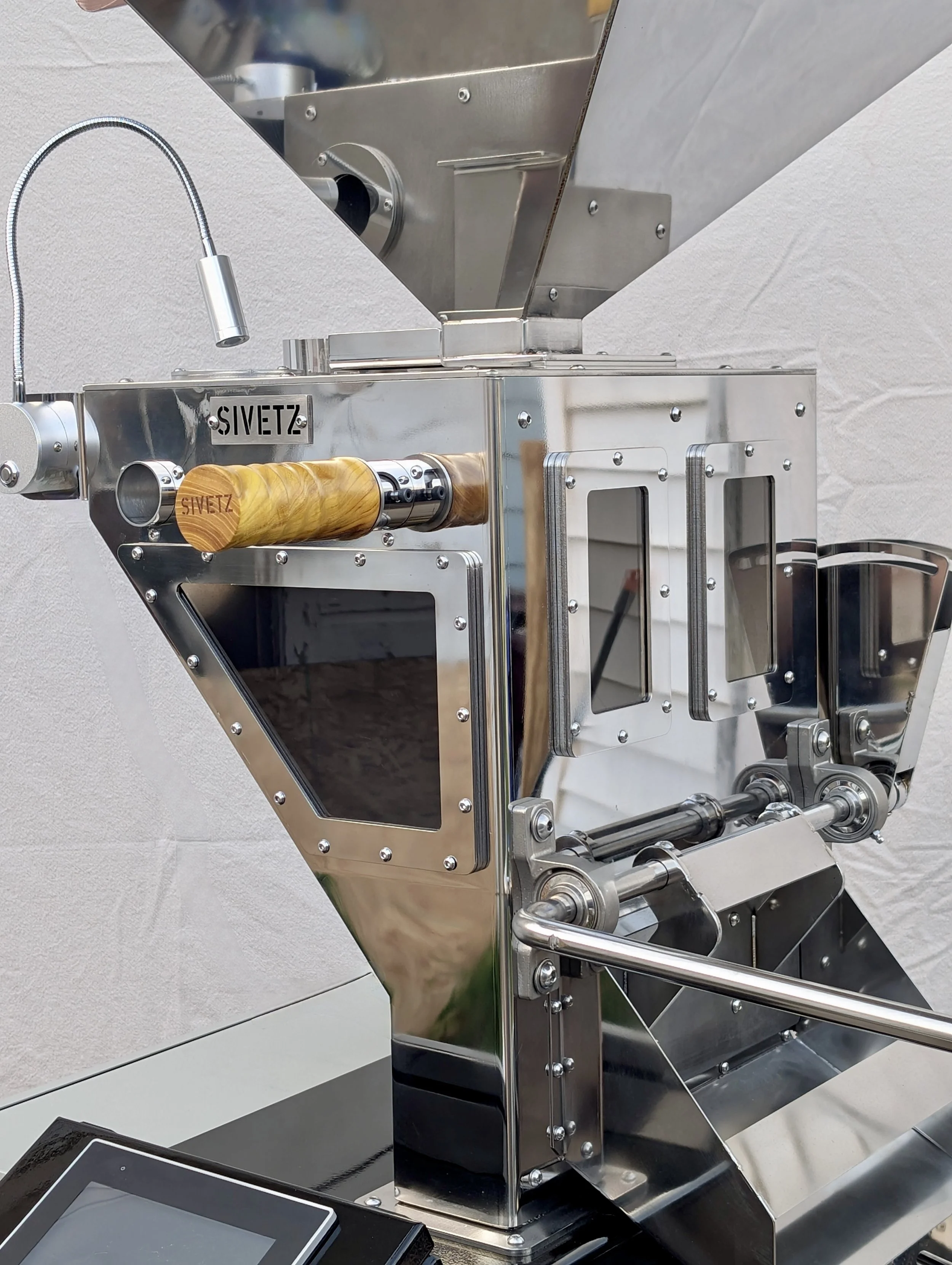 SRM9E front:side.jpg